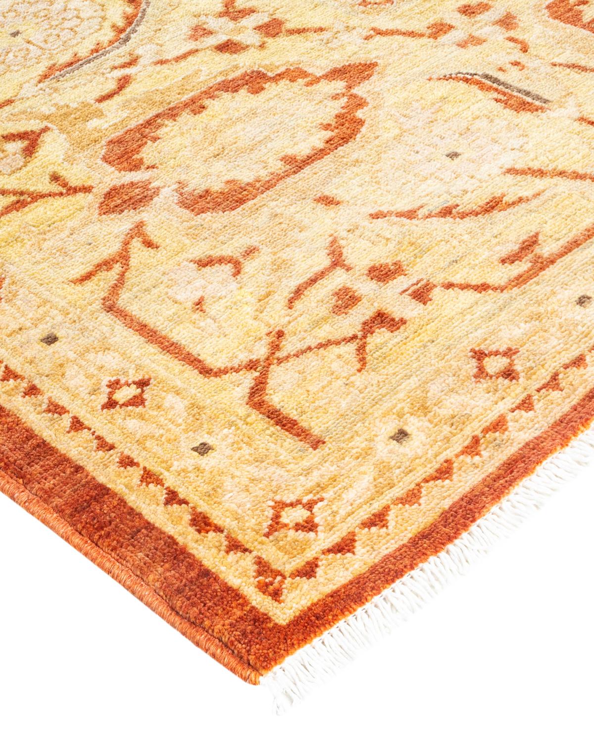 Avec un amalgame de tailles et d'influences esthétiques allant de l'art déco au Rorschach et au modernisme, les tapis de la collection Eclectic défient toute définition, demandant plutôt à devenir des points focaux intrigants d'une pièce. Ils sont à