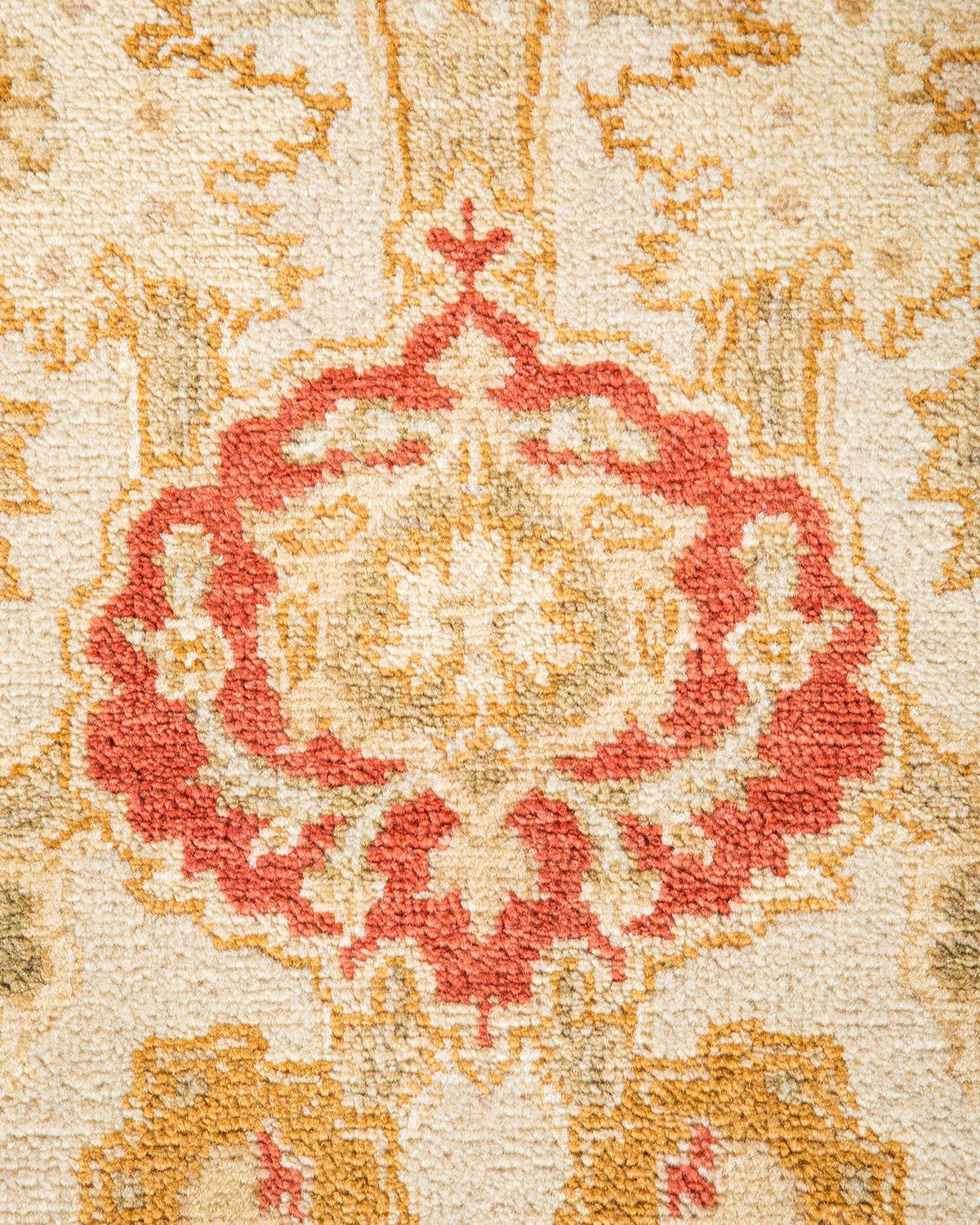 Einzigartiger, handgeknüpfter, zeitgenössischer, elfenbeinfarbener Floral-Teppich (Pakistanisch) im Angebot
