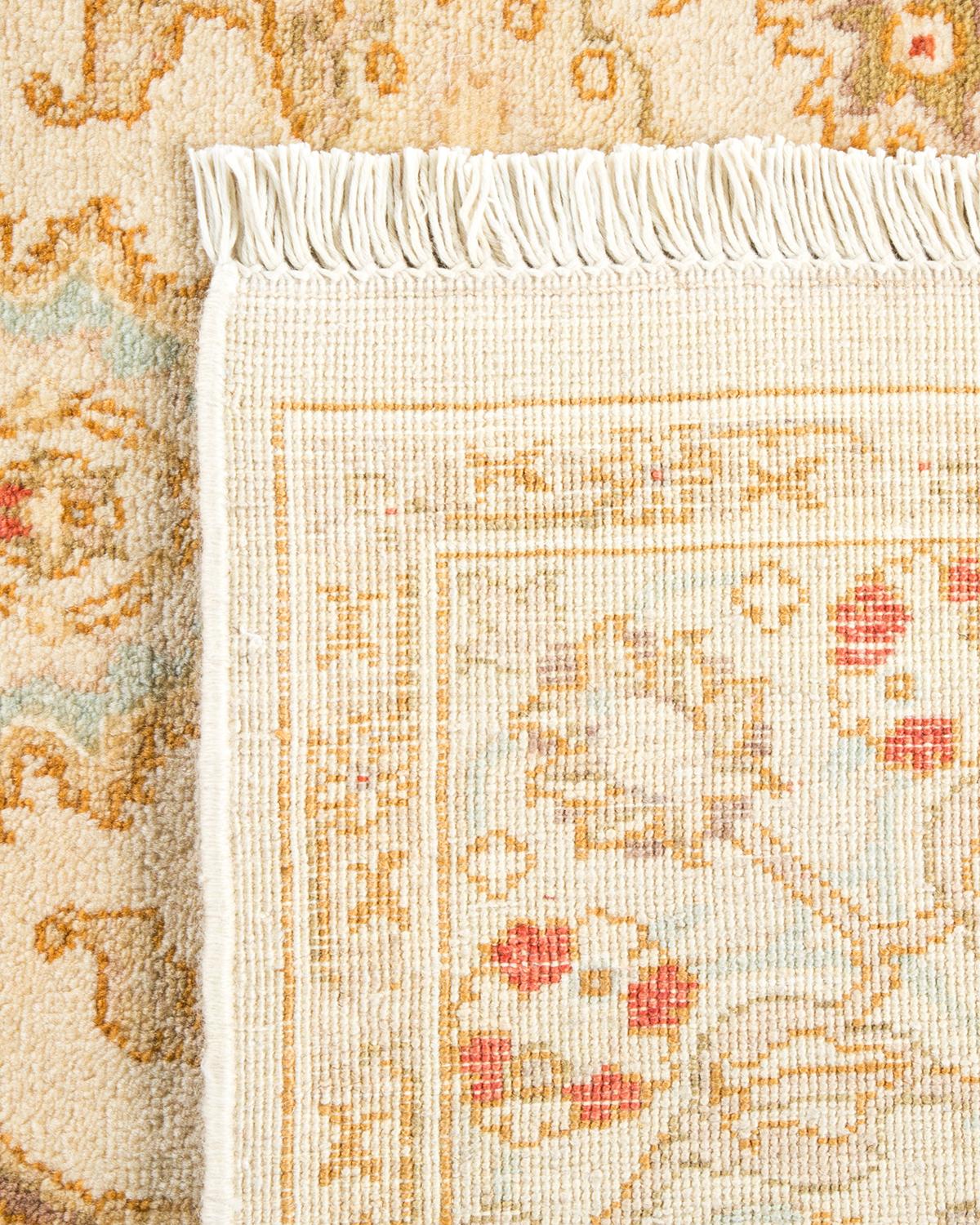 Einzigartiger, handgeknüpfter, zeitgenössischer, elfenbeinfarbener Floral-Teppich (21. Jahrhundert und zeitgenössisch) im Angebot