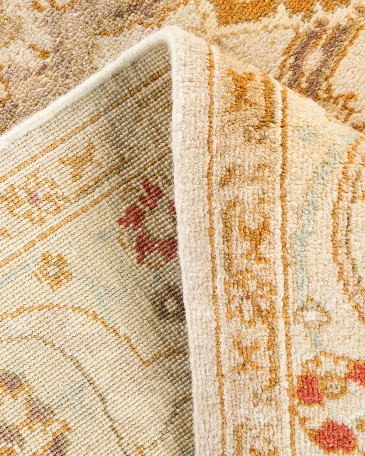 Einzigartiger, handgeknüpfter, zeitgenössischer, elfenbeinfarbener Floral-Teppich (Wolle) im Angebot