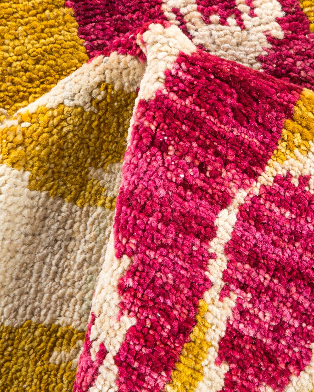 Einzigartiger handgeknüpfter zeitgenössischer Ikat-Läufer in Elfenbein im Angebot 1