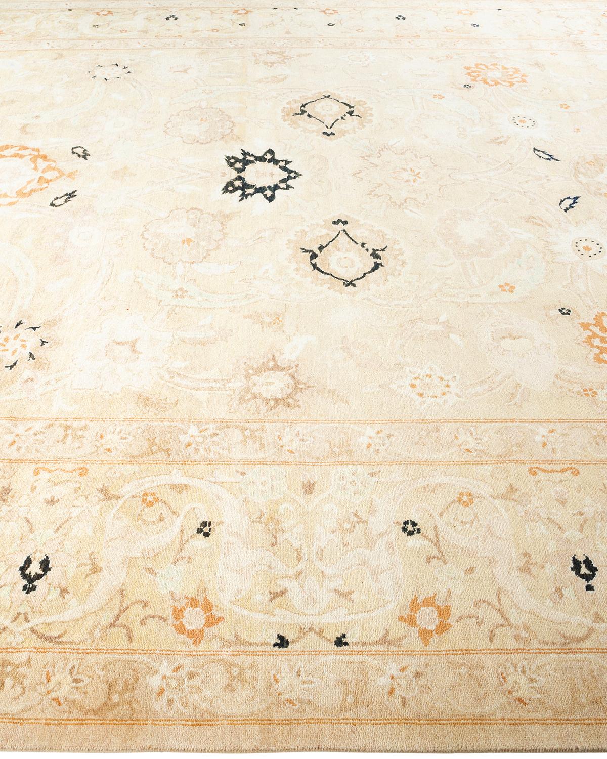 One of a Kind Hand Knotted Contemporary Oriental Eclectic Ivory Area Rug In New Condition For Sale In Norwalk, CT