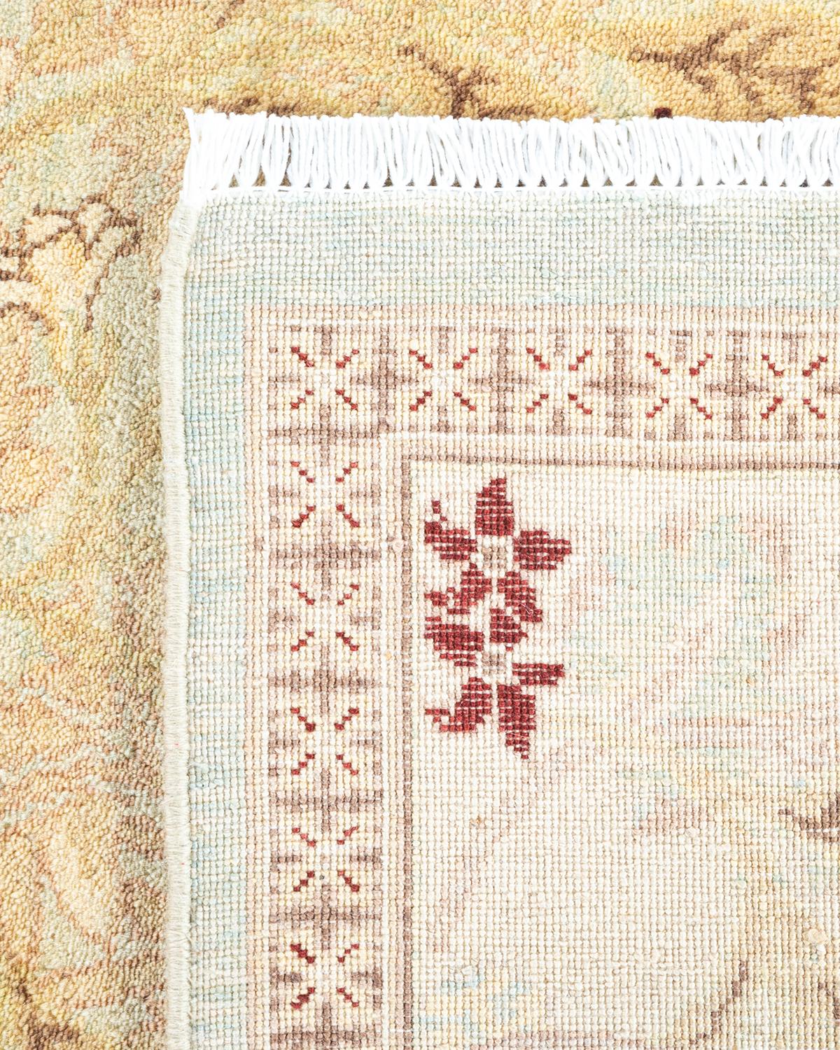 XXIe siècle et contemporain Tapis unique en son genre, nou  la main, de style oriental clectique, bleu clair. en vente