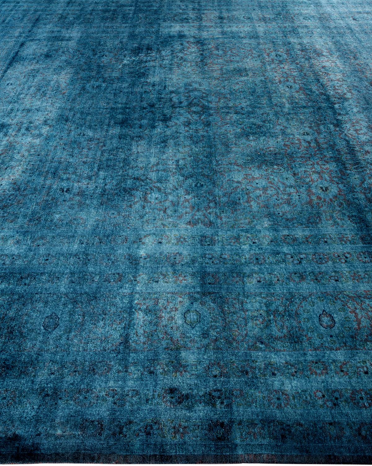 Einzigartiger handgeknüpfter zeitgenössischer grauer Overdyed-Teppich im Zustand „Neu“ im Angebot in Norwalk, CT
