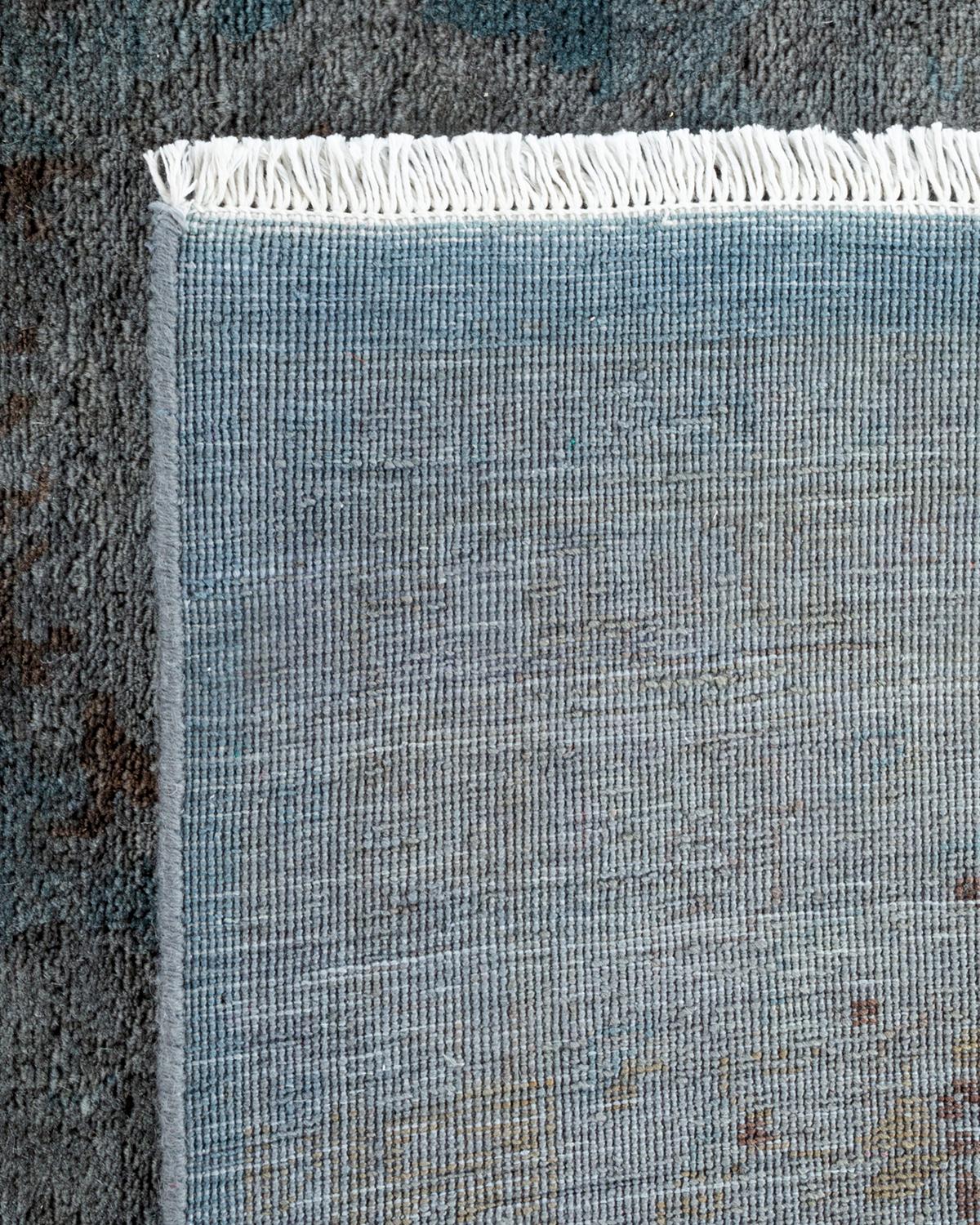 Einzigartiger handgeknüpfter zeitgenössischer grauer Overdyed-Teppich (21. Jahrhundert und zeitgenössisch) im Angebot