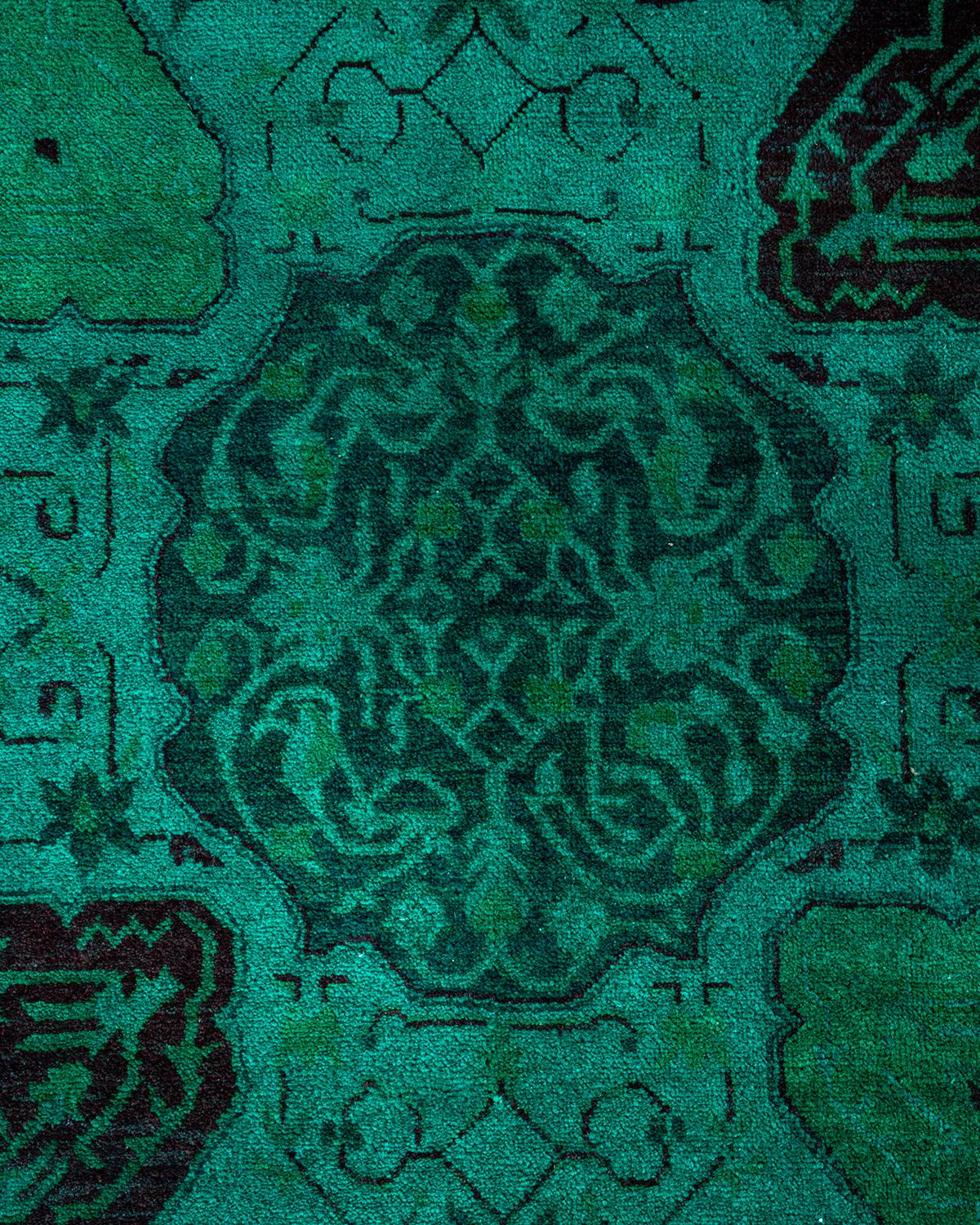 Alfombra única anudada a mano Contemporánea teñida de verde Pakistaní en venta