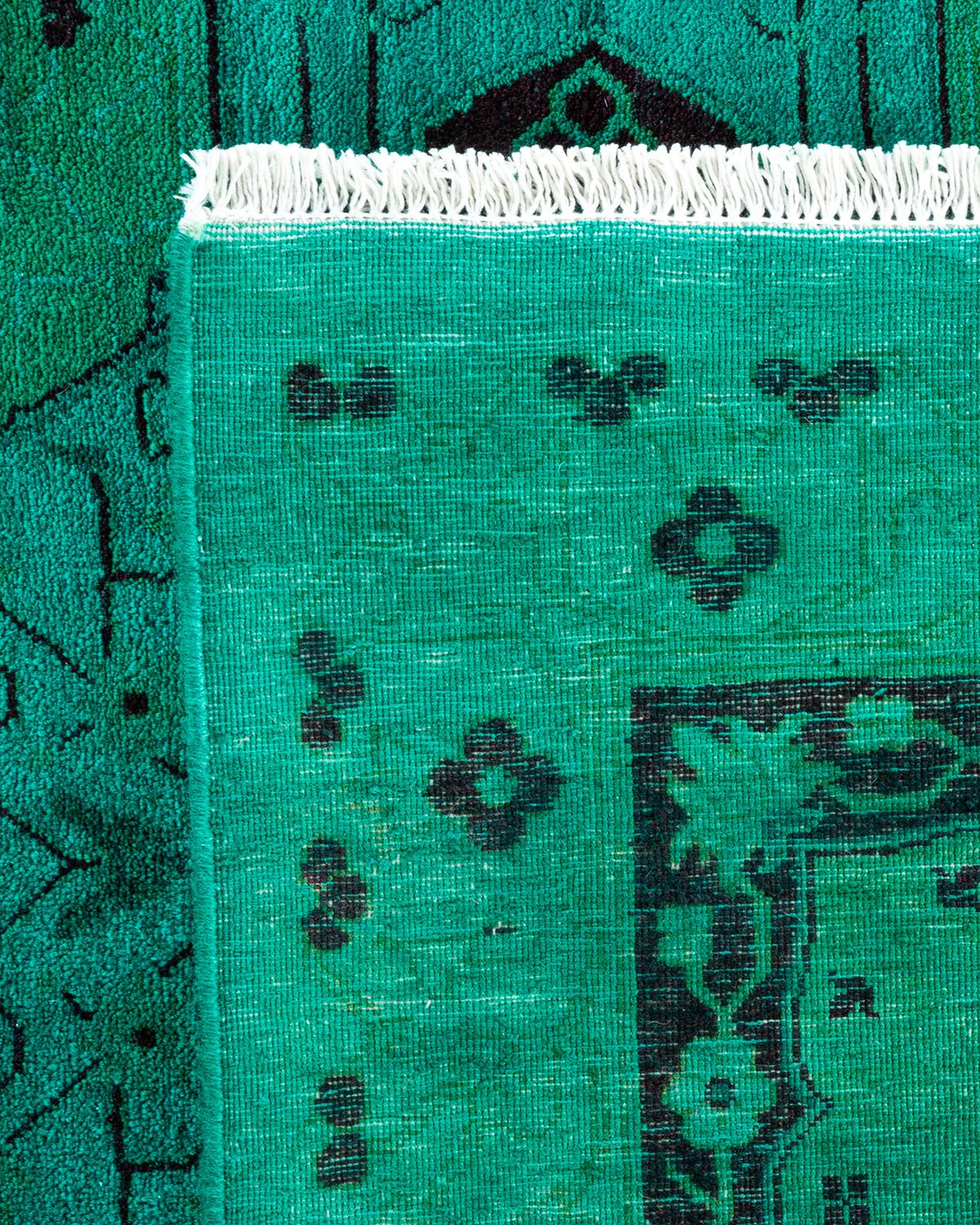 Alfombra única anudada a mano Contemporánea teñida de verde Siglo XXI y contemporáneo en venta