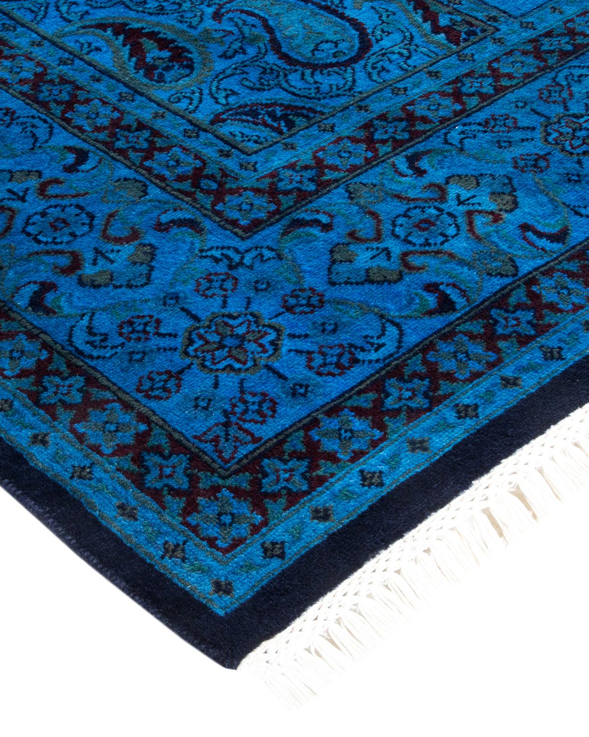 Vibrance-Teppiche sind der Inbegriff von Klassik mit Pfiff: traditionelle Muster in leuchtenden Farben gefärbt. Jeder handgeknüpfte Teppich wird mit einem 100 % natürlichen botanischen Farbstoff gewaschen, der verborgene Nuancen in den Mustern