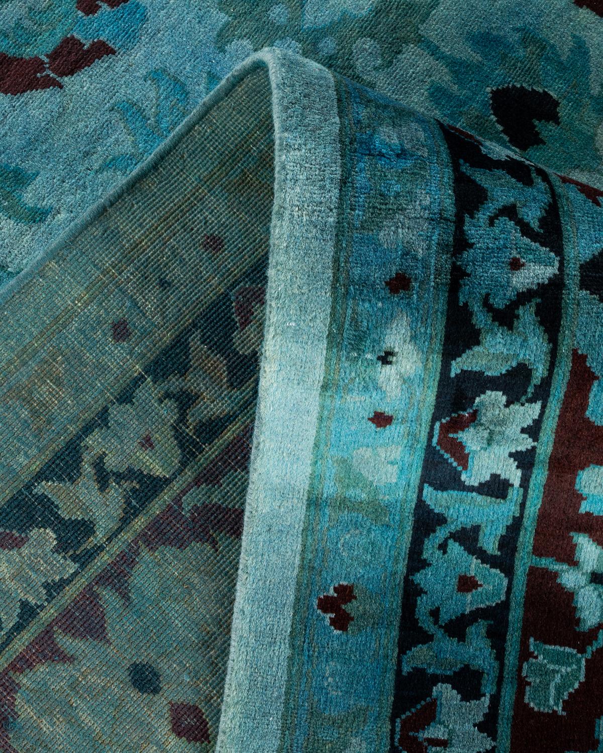 Einzigartiger handgeknüpfter zeitgenössischer hellblauer Overdyed-Teppich (Wolle) im Angebot