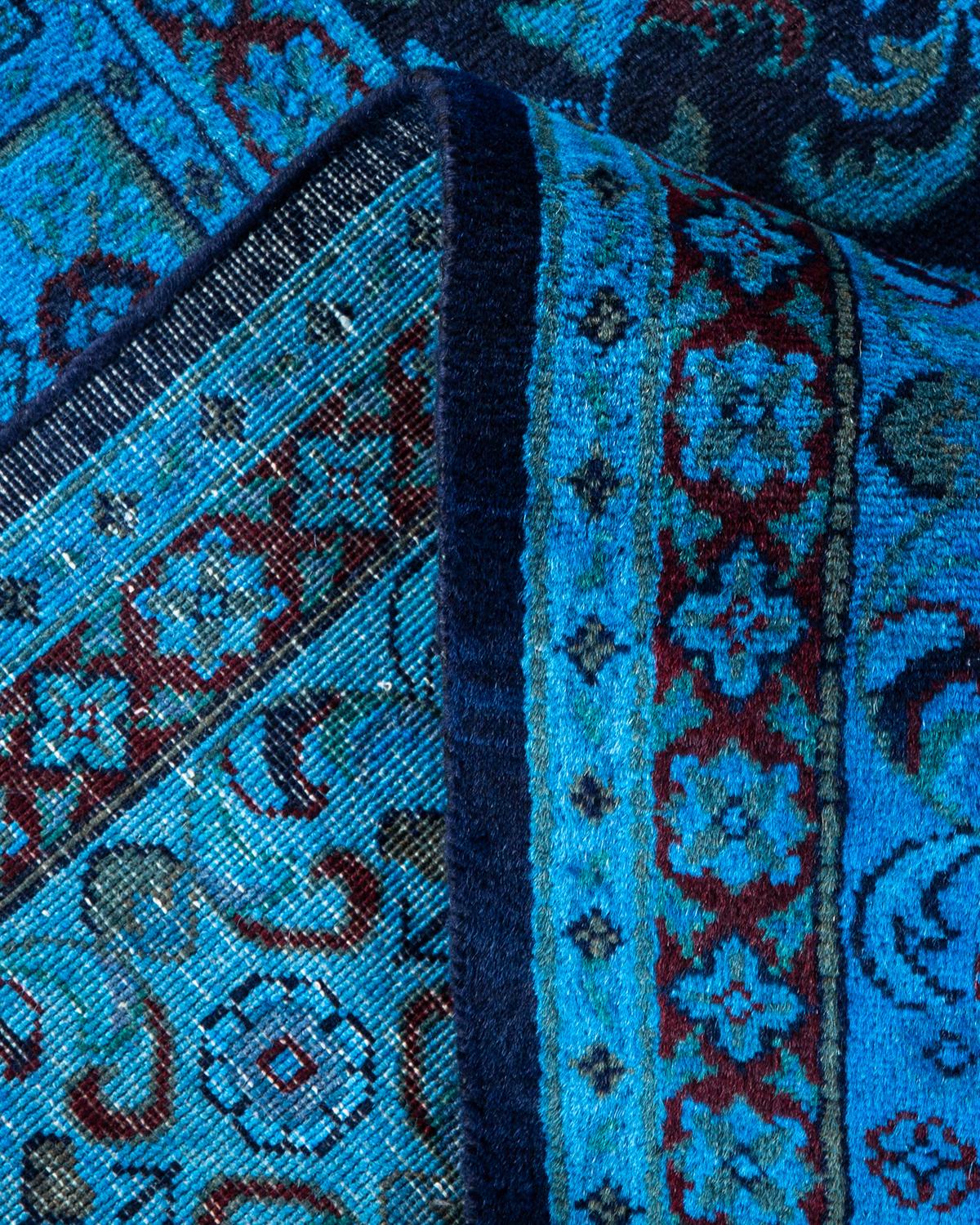 Einzigartiger handgeknüpfter zeitgenössischer hellblauer Overdyed-Teppich (Wolle) im Angebot