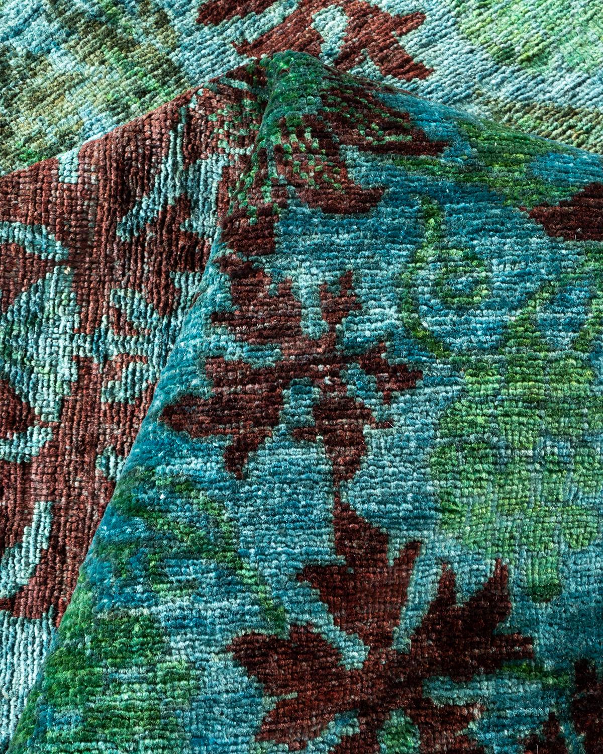 Alfombra única anudada a mano contemporánea teñida de azul claro en venta 1