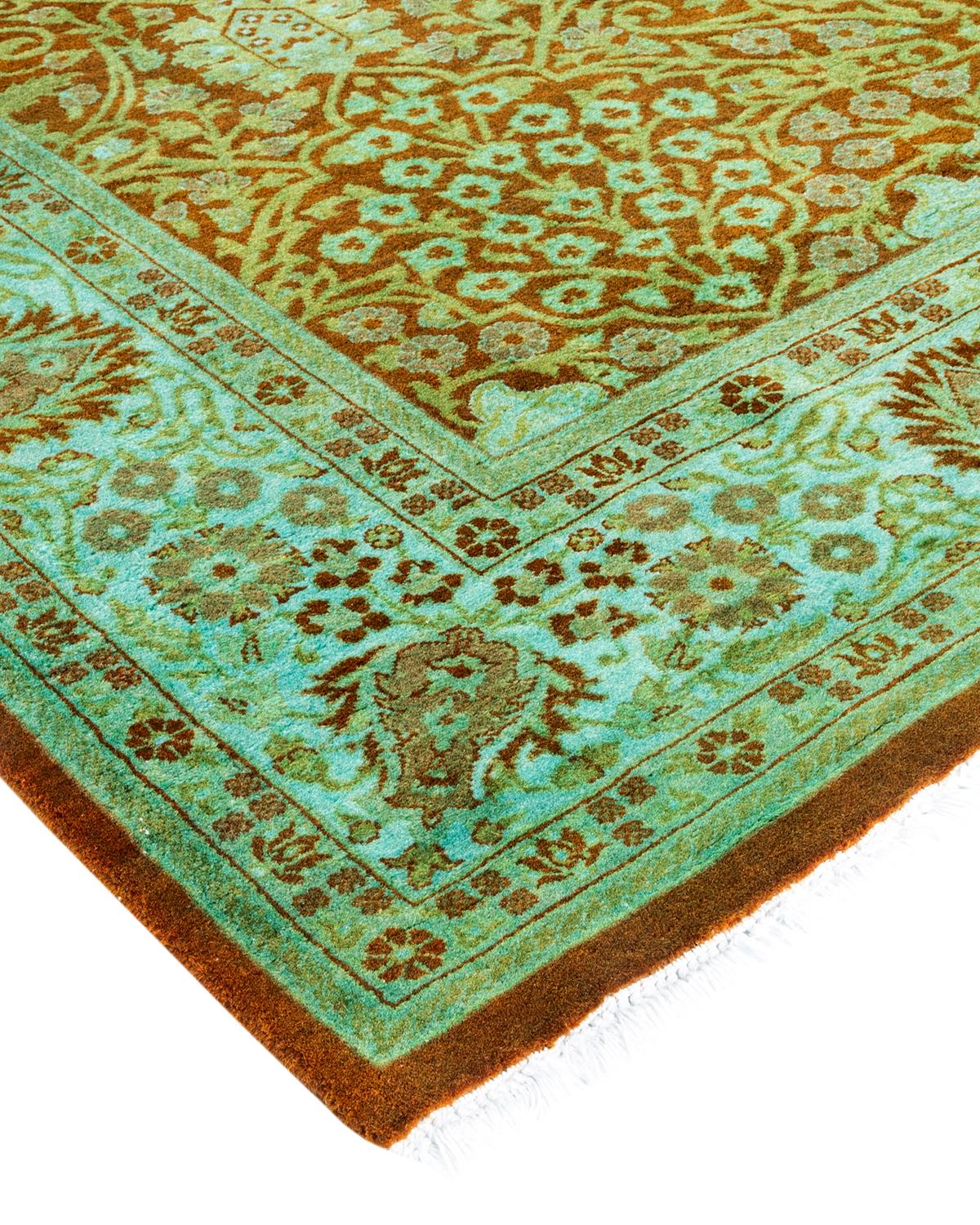 Vibrance-Teppiche sind der Inbegriff von Klassik mit Pfiff: traditionelle Muster in leuchtenden Farben gefärbt. Jeder handgeknüpfte Teppich wird mit einem 100 % natürlichen botanischen Farbstoff gewaschen, der verborgene Nuancen in den Designs