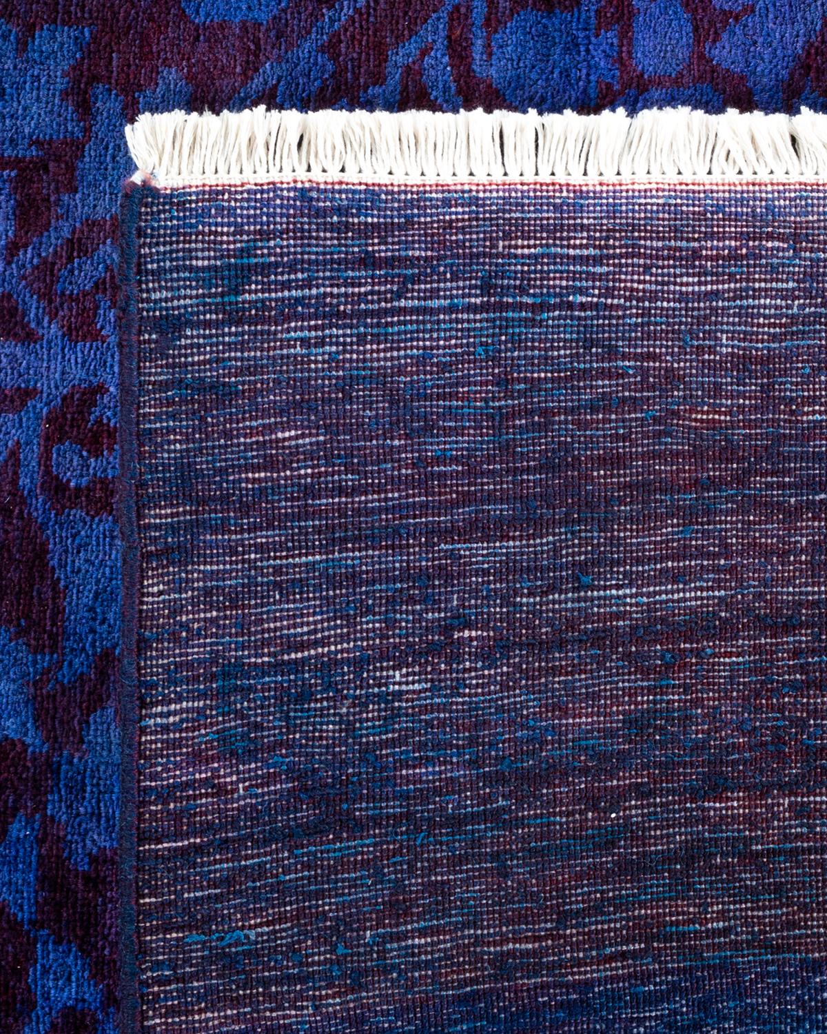 Alfombra Única Anudada a Mano Contemporánea Teñida de Morado Siglo XXI y contemporáneo en venta
