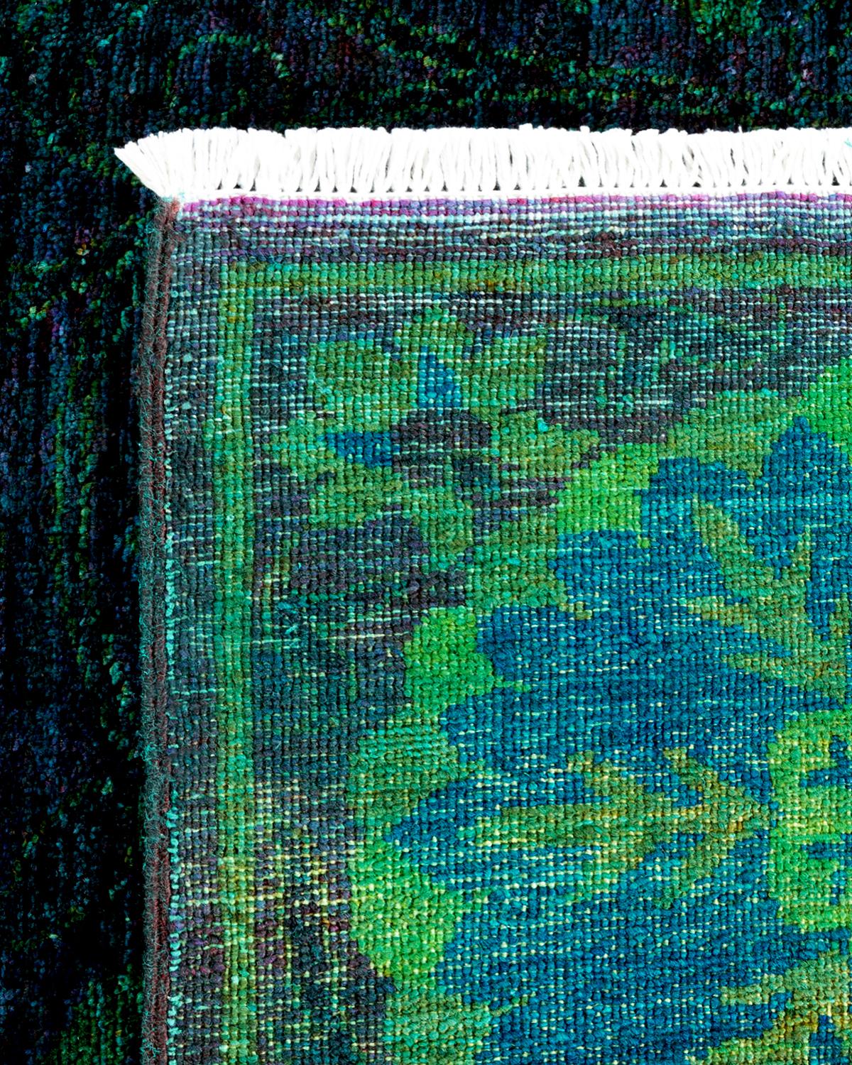 Einzigartiger handgeknüpfter zeitgenössischer roter Overdyed-Teppich (21. Jahrhundert und zeitgenössisch) im Angebot