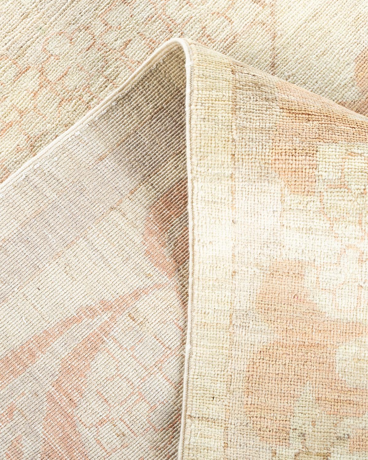 Laine Tapis Arts & Crafts ivoire unique en son genre à motifs floraux noués à la main en vente