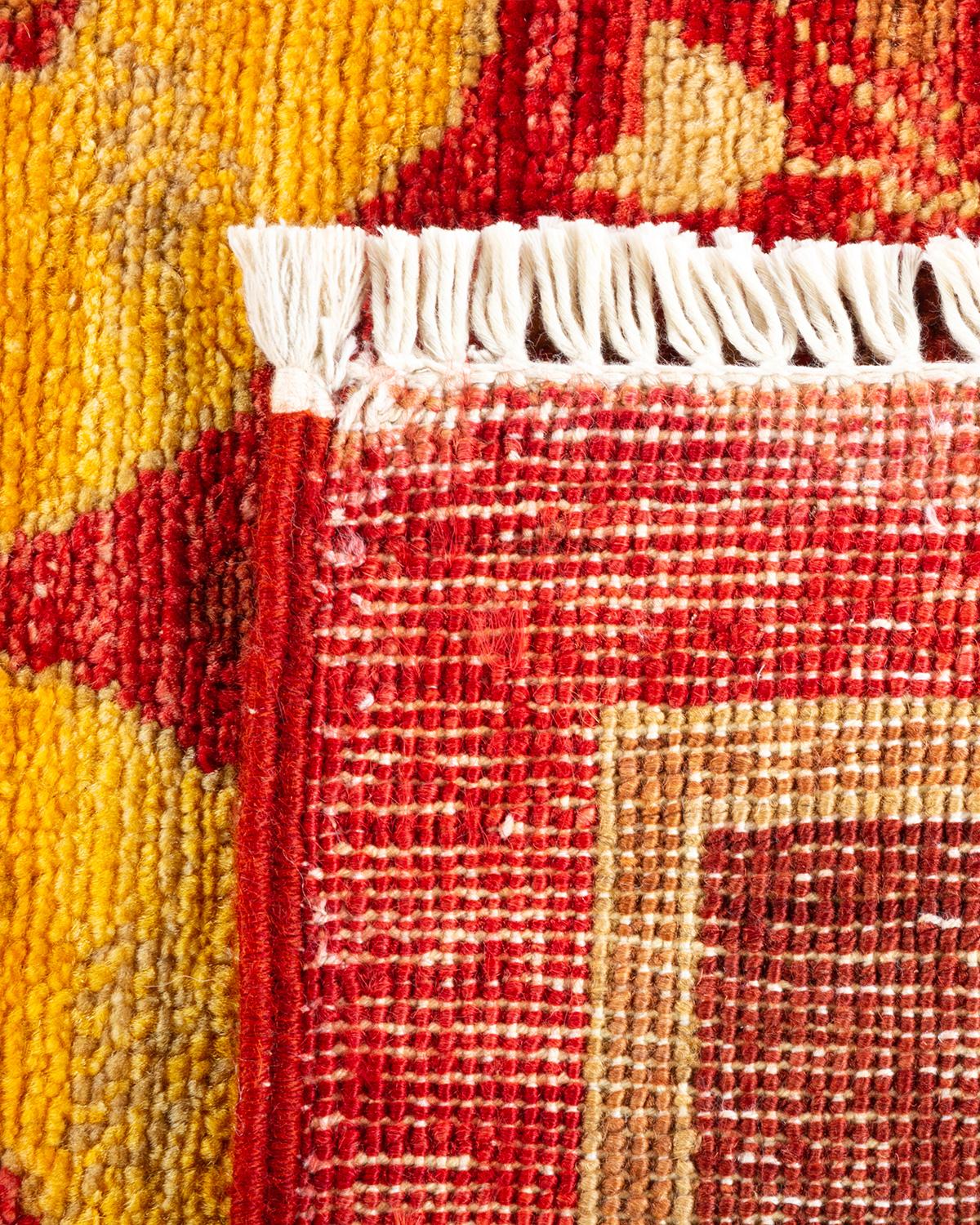 XXIe siècle et contemporain Tapis rouge Arts & Crafts noué à la main à motifs floraux, unique en son genre, 2,69 m x 3,78 m en vente