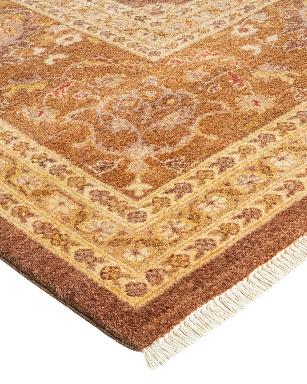 Avec un amalgame de tailles et d'influences esthétiques allant de l'art déco à Rorschach et au modernisme, les tapis de la collection Eclectic défient toute définition, demandant plutôt à devenir des points focaux intrigants d'une pièce. Ils sont à