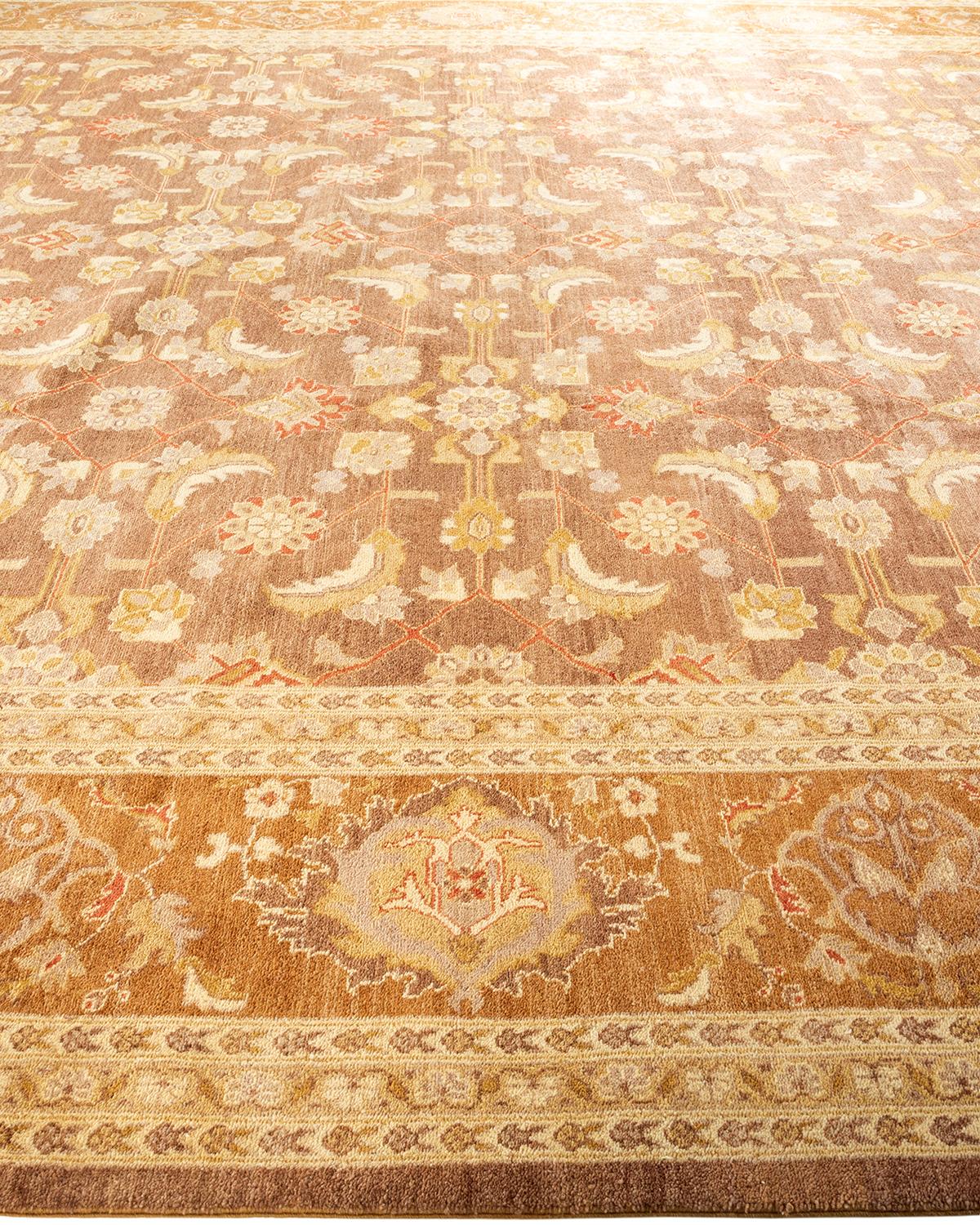 Tapis marron éclectique noué à la main, unique en son genre, à motifs floraux Neuf - En vente à Norwalk, CT
