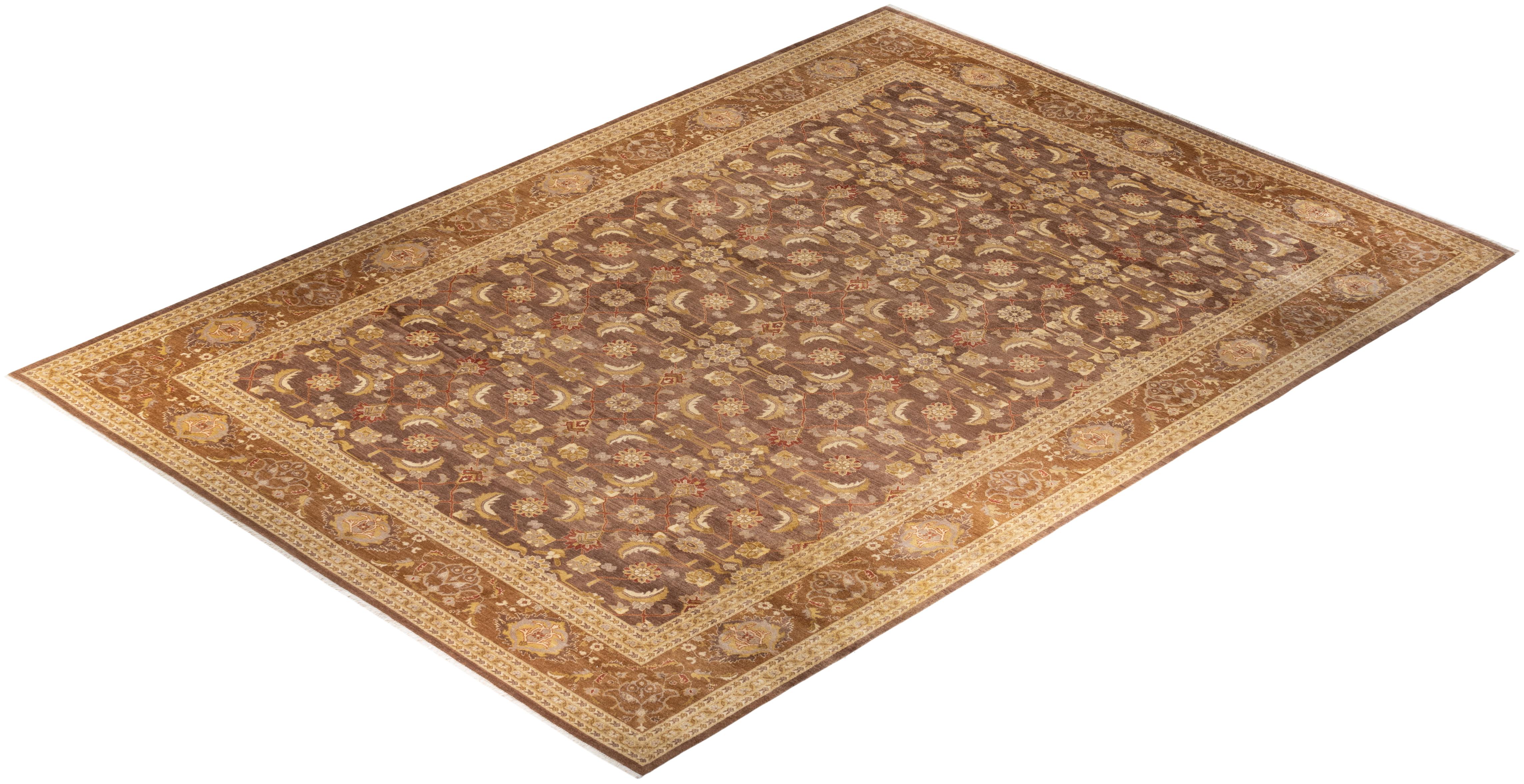 Tapis marron éclectique noué à la main, unique en son genre, à motifs floraux en vente 2