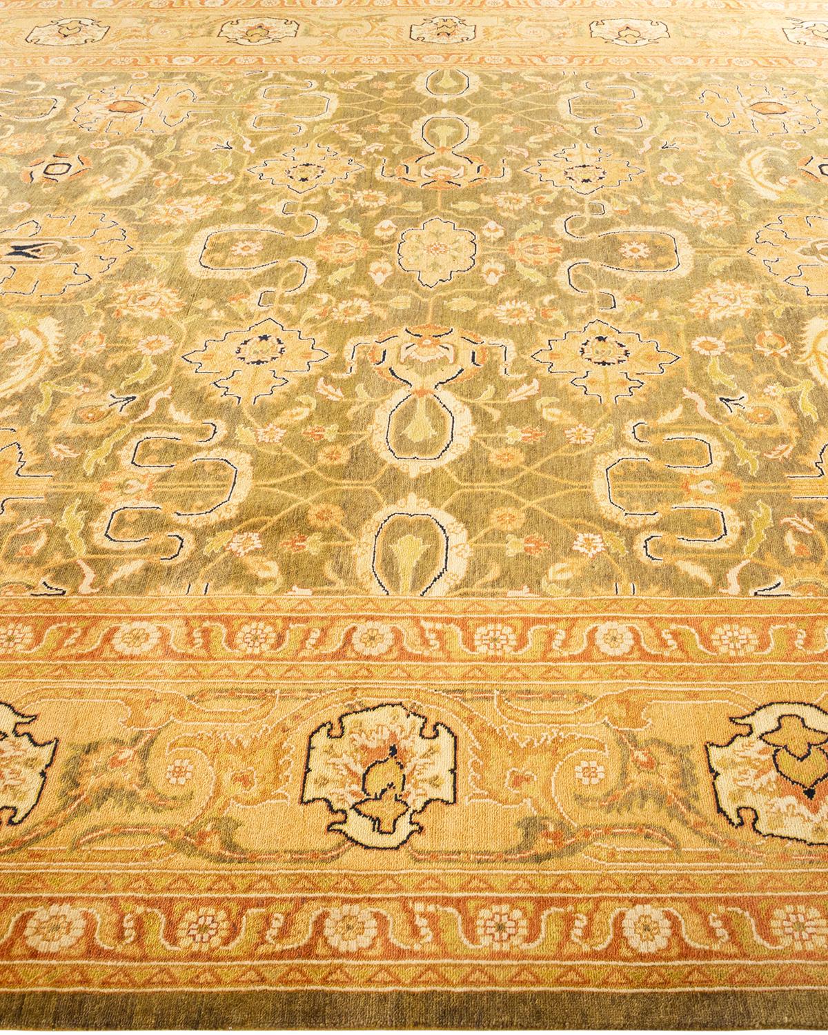 Tapis vert éclectique noué à la main, unique en son genre, à motifs floraux 9' 1