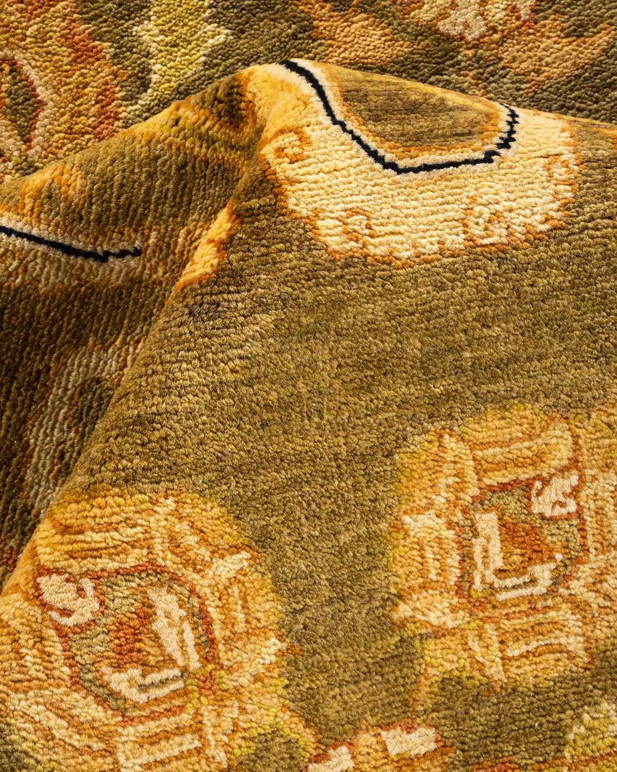 Tapis vert éclectique noué à la main, unique en son genre, à motifs floraux 9' 1