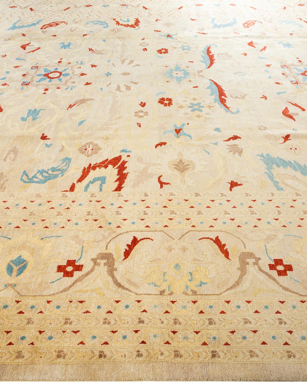 One-of-a-kind Hand Knotted Floral Eclectic Ivory Area Rug In New Condition In Norwalk, CT