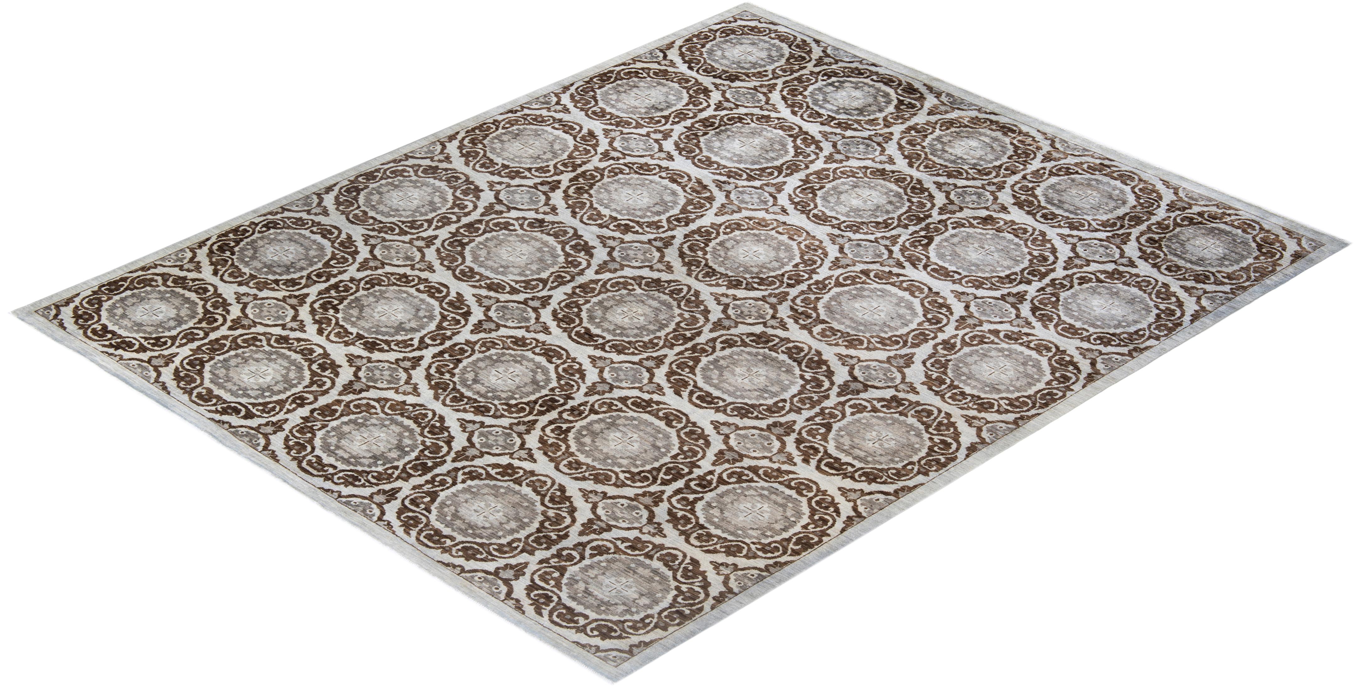 One-of-a-Kind Hand Knotted Floral Eclectic Ivory Area Rug For Sale 2