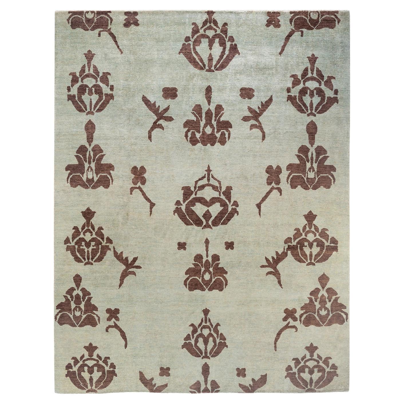 Tapis ivoire éclectique noué à la main, unique en son genre, à motifs floraux