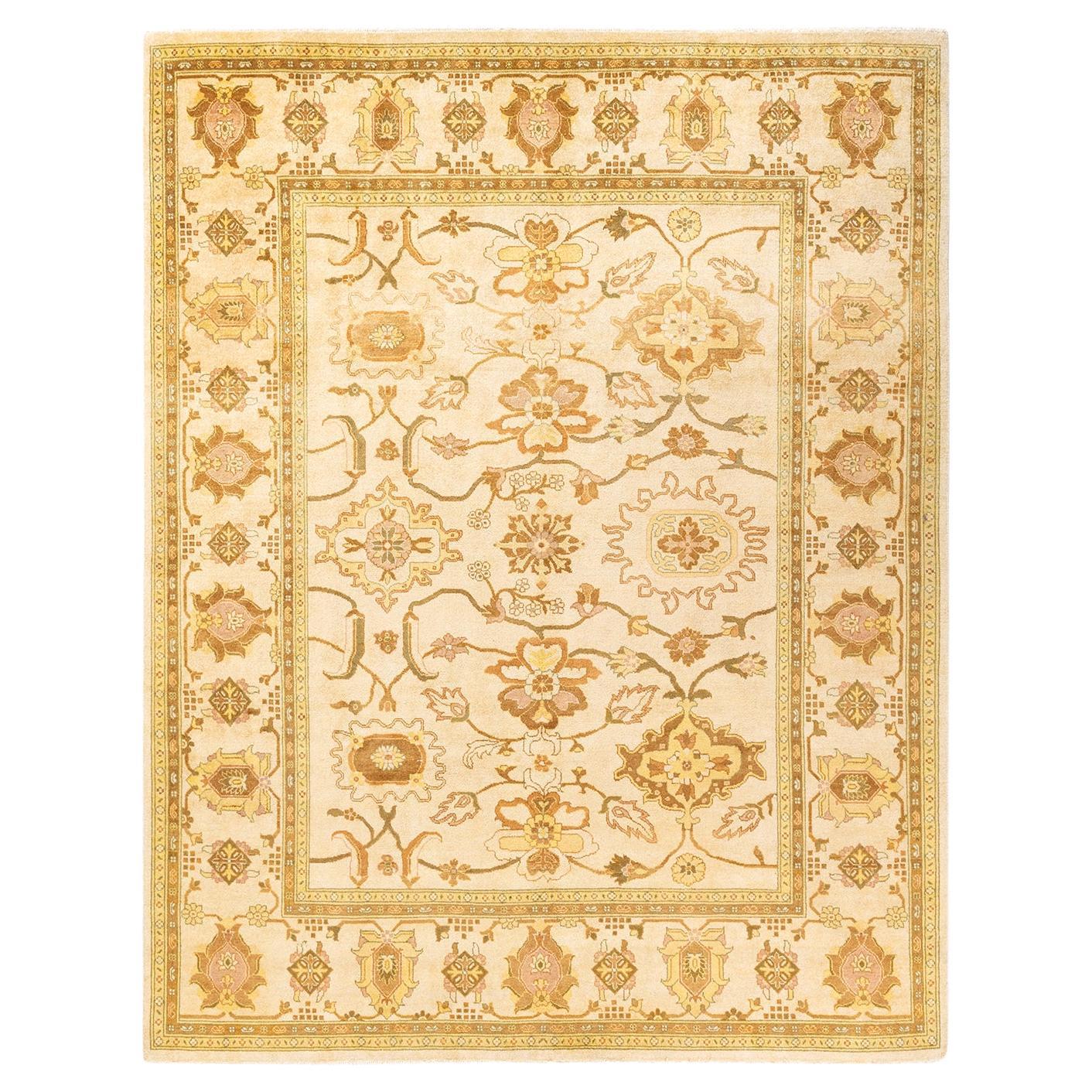 Tapis ivoire éclectique noué à la main, unique en son genre, à motifs floraux