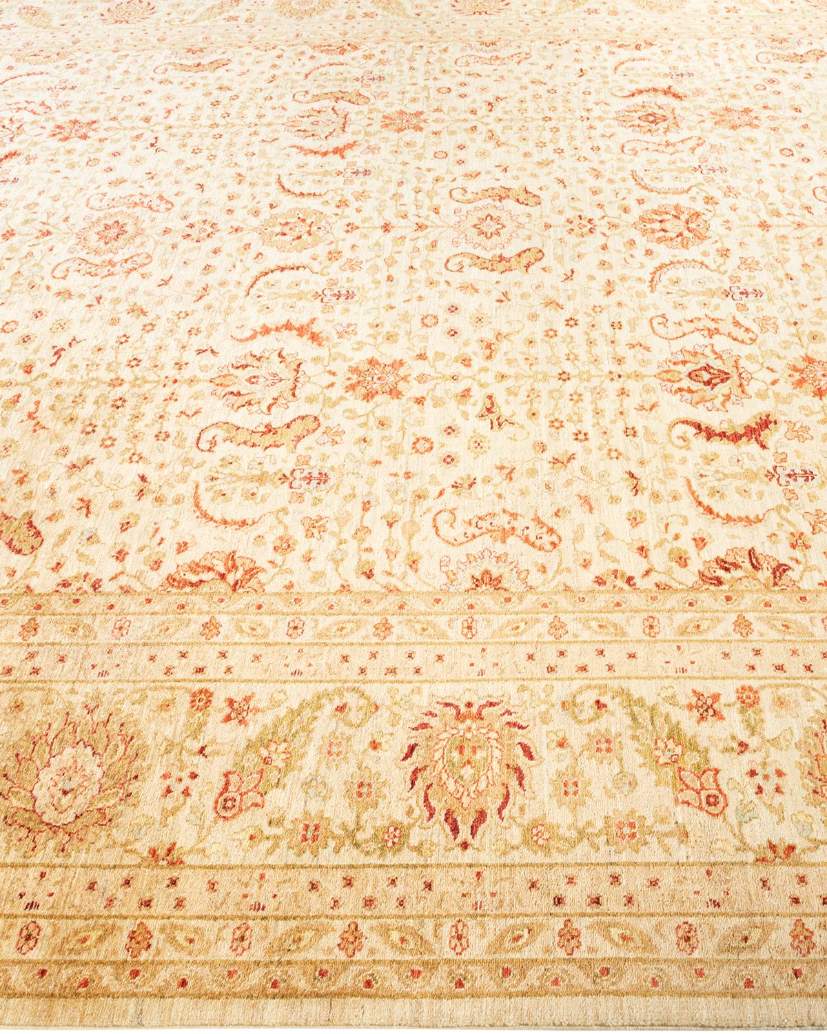 One-of-a-kind Hand Knotted Floral Eclectic Ivory Area Rug In New Condition For Sale In Norwalk, CT