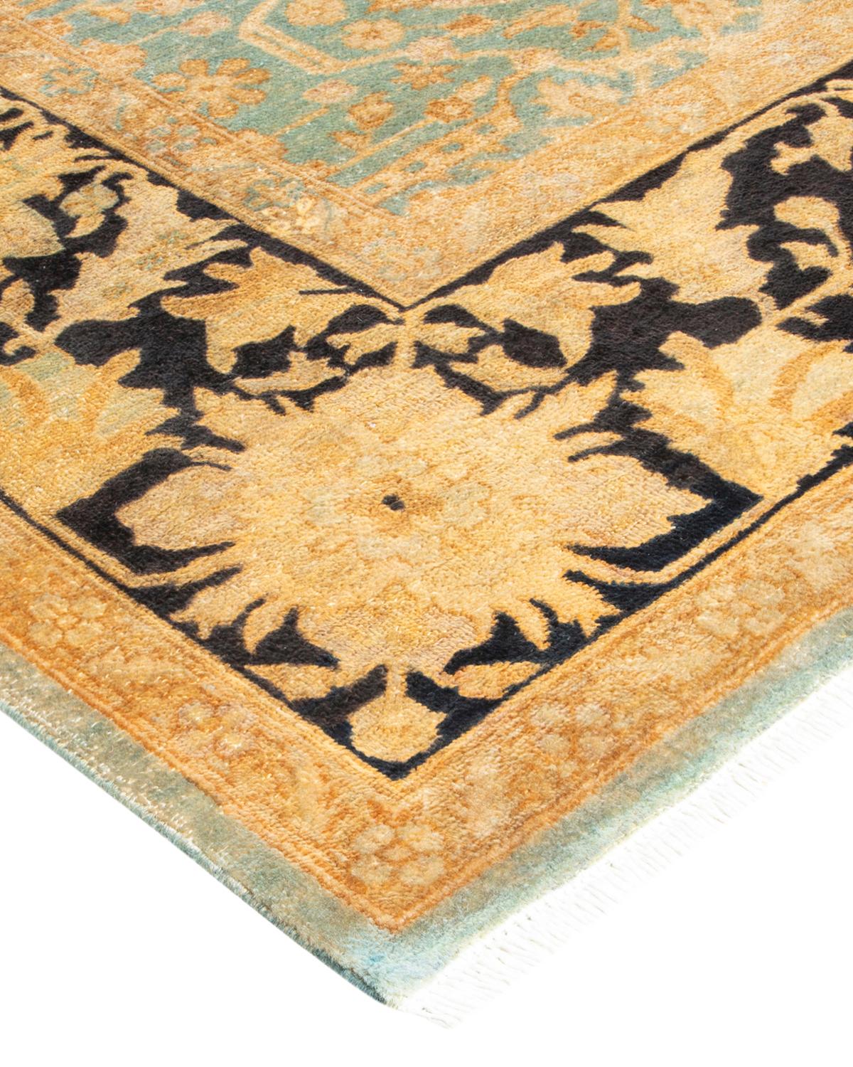 Avec un amalgame de tailles et d'influences esthétiques allant de l'art déco à Rorschach et au modernisme, les tapis de la collection Eclectic défient toute définition, demandant plutôt à devenir des points focaux intrigants d'une pièce. Ce sont à