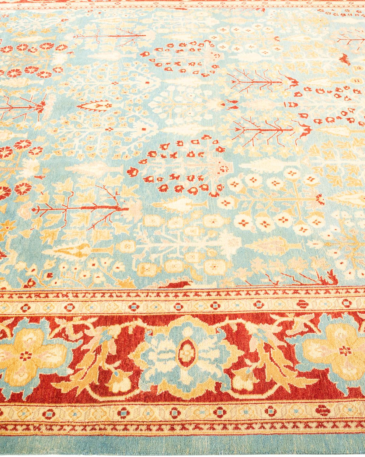 Tapis unique en son genre, noué à la main, à fleurs éclectiques, bleu clair Neuf - En vente à Norwalk, CT