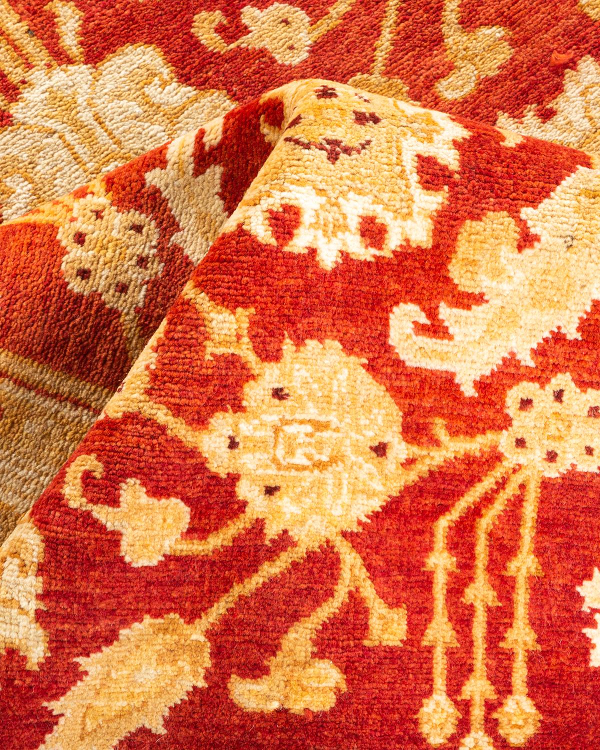 Handgeknüpfter, eklektischer orangefarbener Teppich mit Blumenmuster, Unikat, Unikat im Angebot 1
