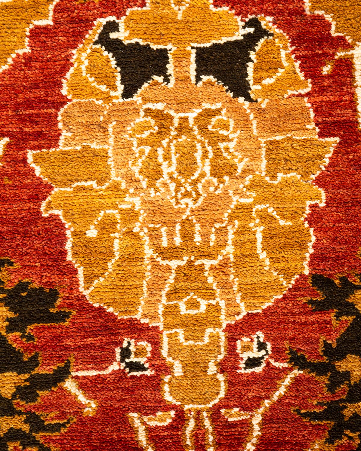 Handgeknüpfter, eklektischer orangefarbener Teppich mit Blumenmuster, Unikat, Unikat (Pakistanisch) im Angebot
