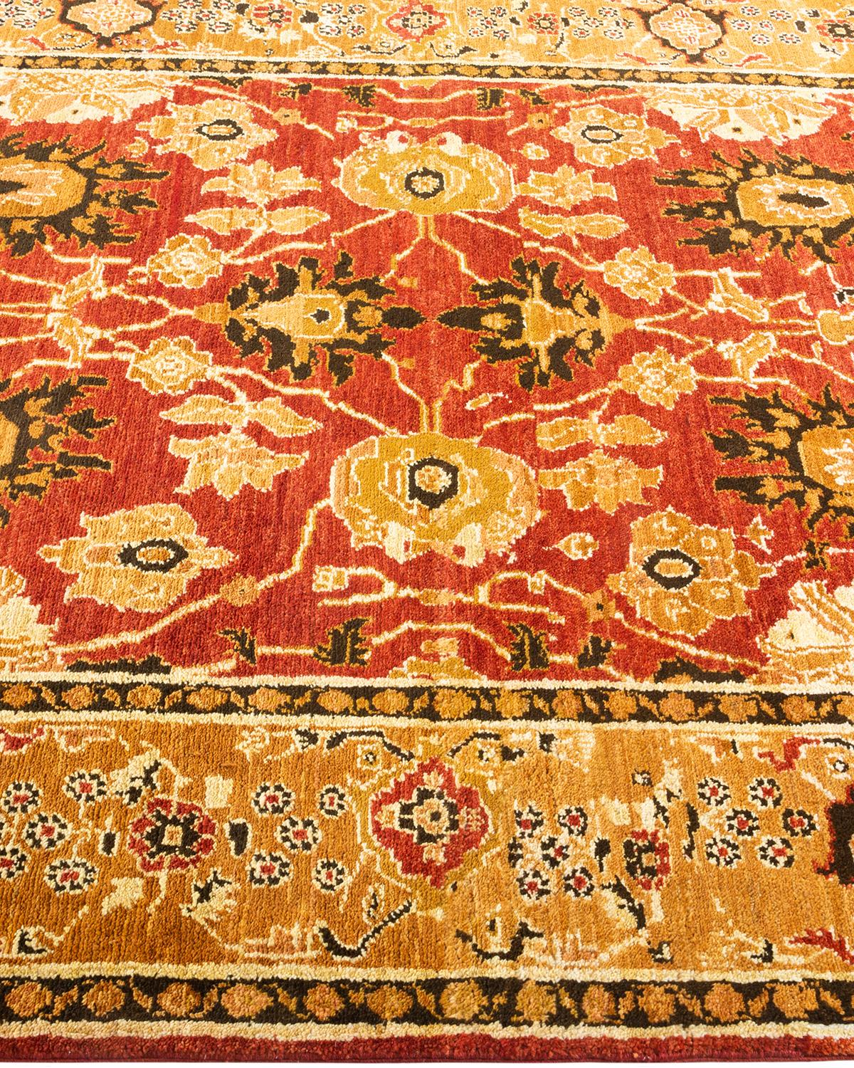 Handgeknüpfter, eklektischer orangefarbener Teppich mit Blumenmuster, Unikat, Unikat im Zustand „Neu“ im Angebot in Norwalk, CT