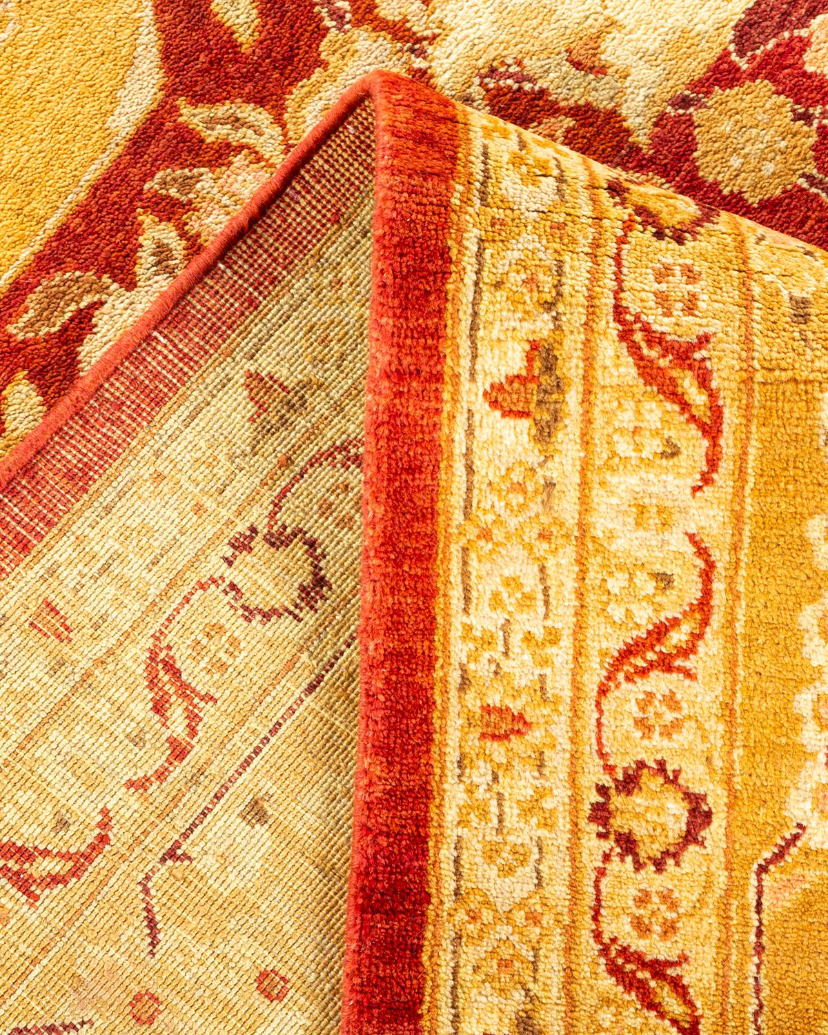 Handgeknüpfter, eklektischer orangefarbener Teppich mit Blumenmuster, Unikat (Wolle) im Angebot