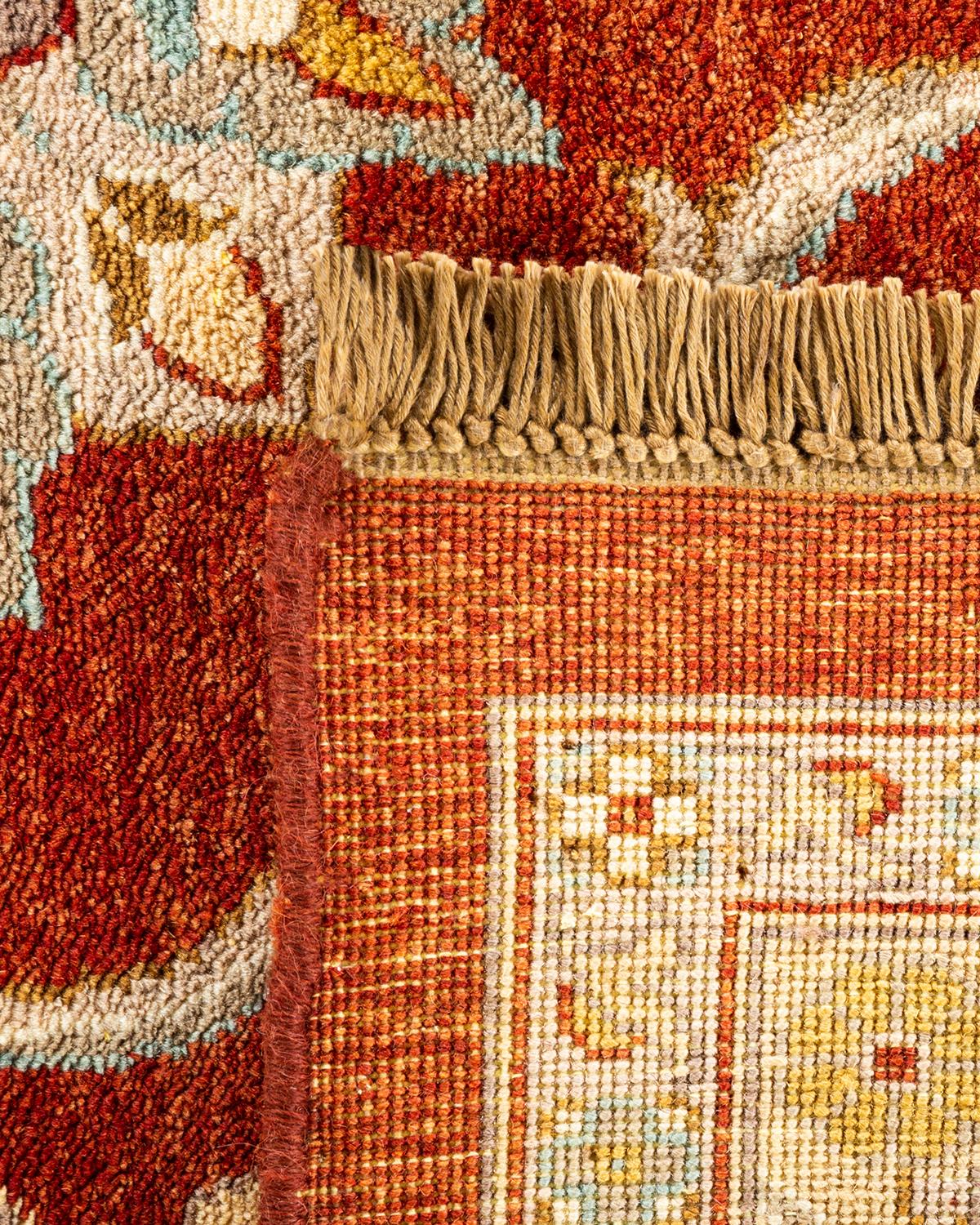 XXIe siècle et contemporain Tapis orange éclectique noué à la main, unique en son genre, à motifs floraux en vente
