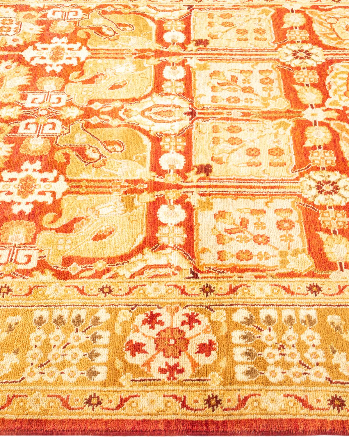 Handgeknüpfter, eklektischer roter Teppich mit Blumenmuster, Unikat im Zustand „Neu“ im Angebot in Norwalk, CT