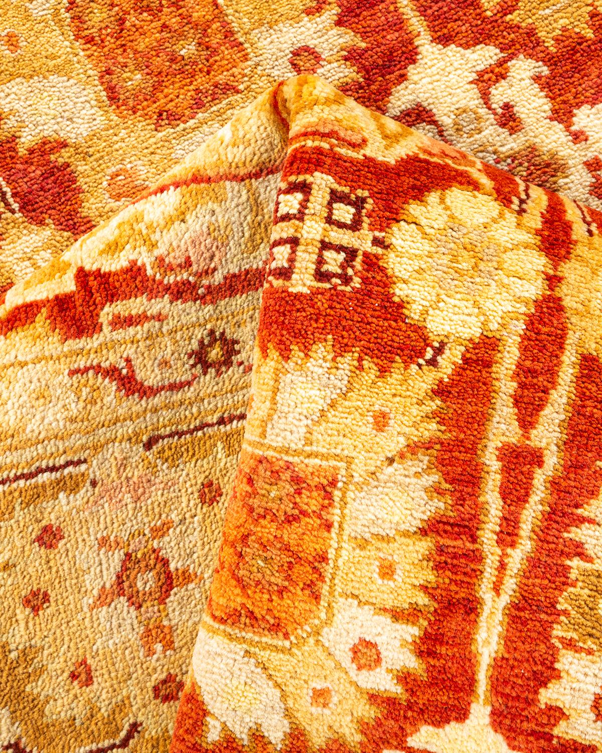 Handgeknüpfter, eklektischer roter Teppich mit Blumenmuster, Unikat im Angebot 1