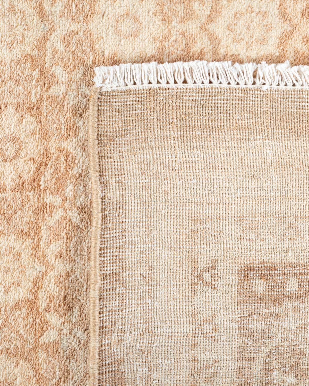 Handgeknüpfter, geblümter Mogul-Teppich in Beige, Unikat (21. Jahrhundert und zeitgenössisch) im Angebot