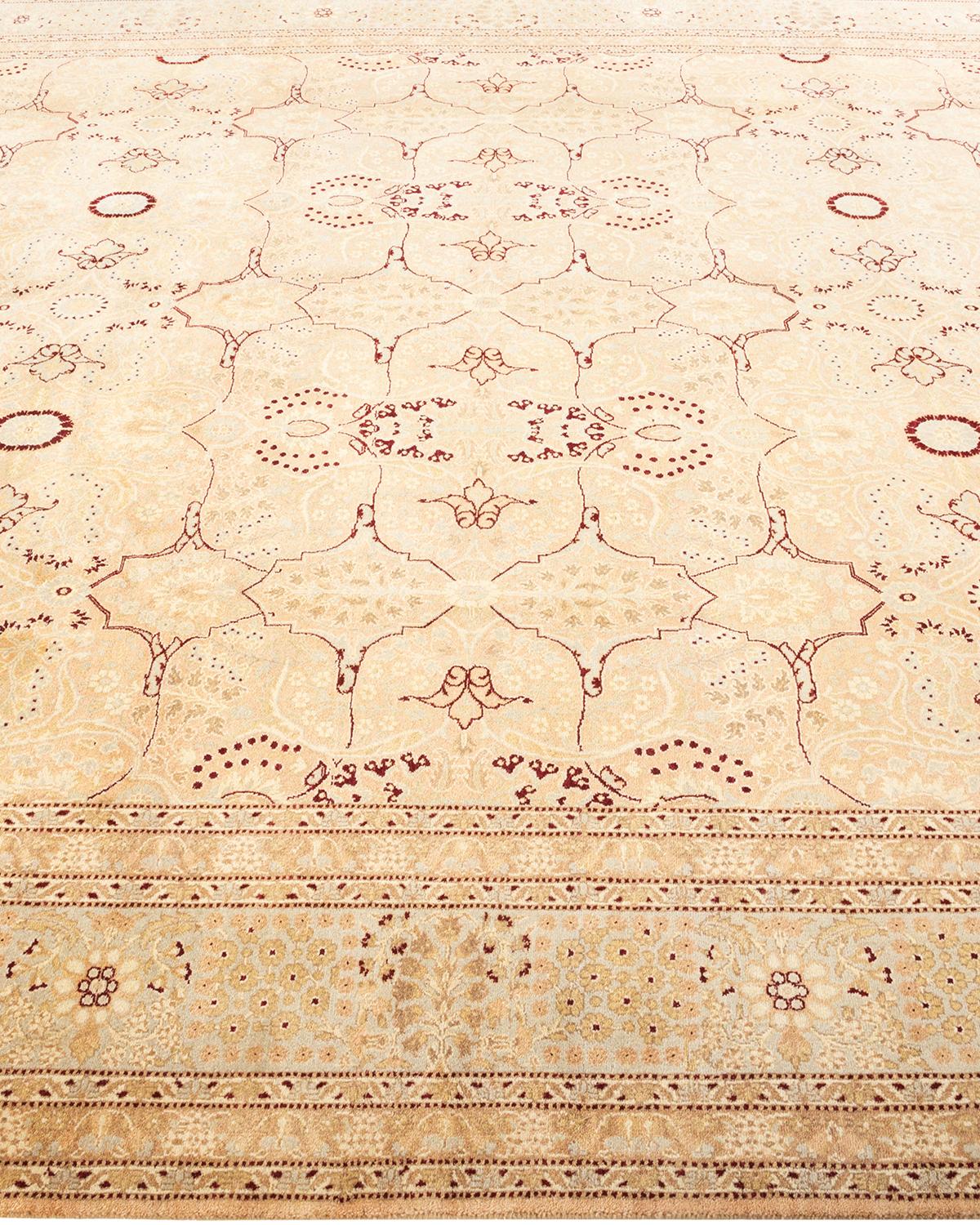 Handgeknüpfter, geblümter Mogul-Teppich in Beige, Unikat im Zustand „Neu“ im Angebot in Norwalk, CT