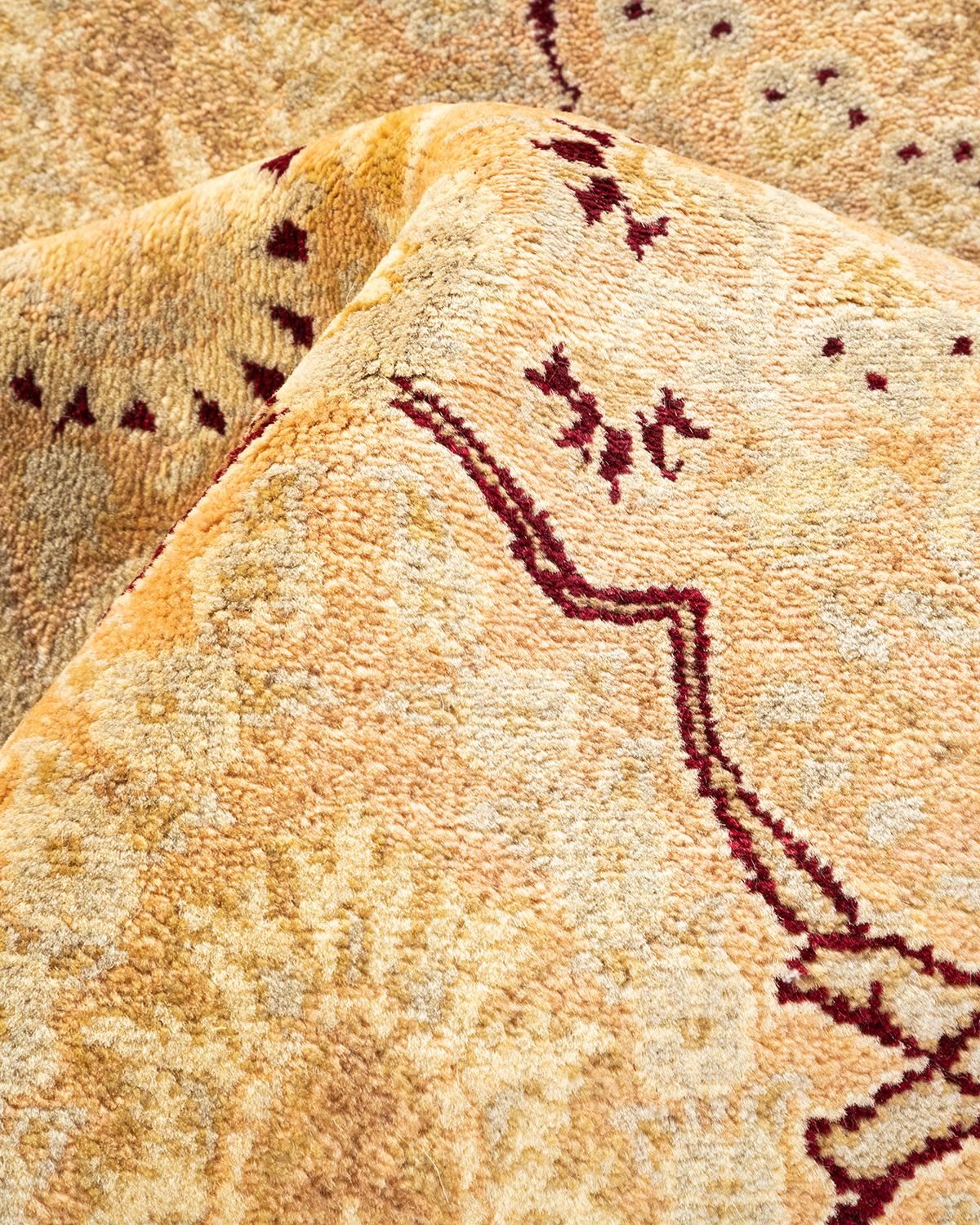 Handgeknüpfter, geblümter Mogul-Teppich in Beige, Unikat im Angebot 1
