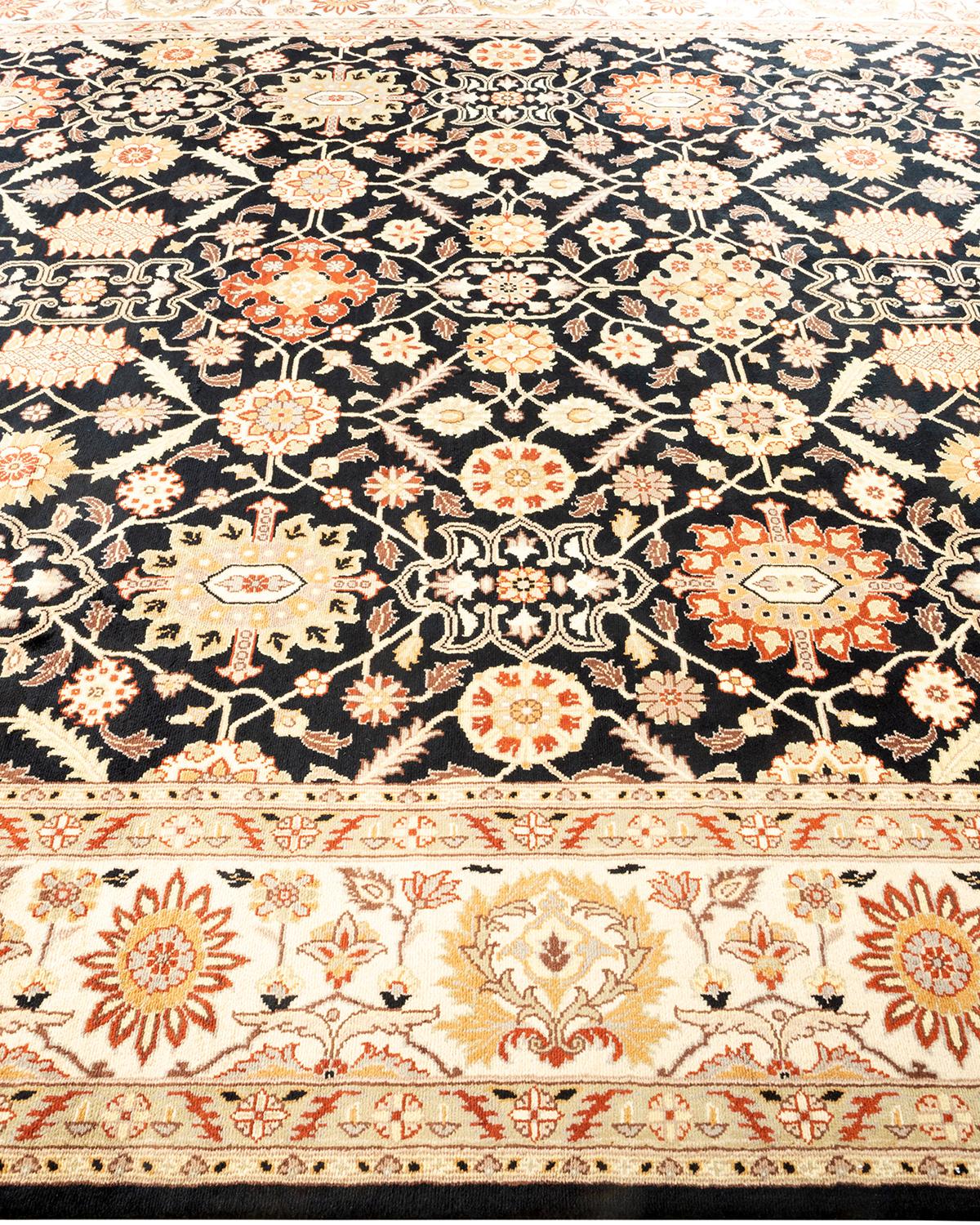 Tapis Mogul noir à fleurs noué à la main, unique en son genre Neuf - En vente à Norwalk, CT
