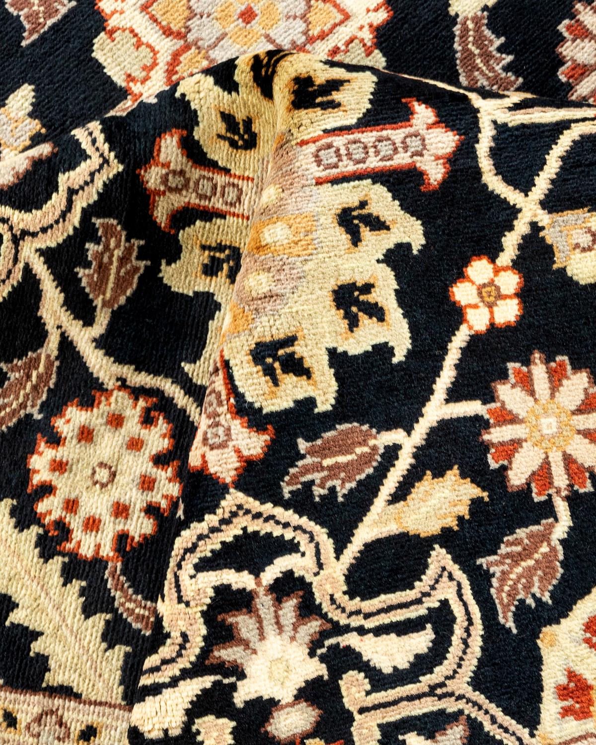 Tapis Mogul noir à fleurs noué à la main, unique en son genre en vente 1