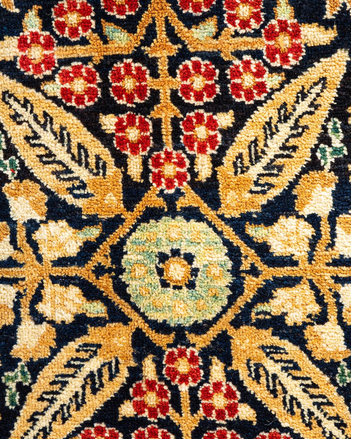 Pakistanais Tapis Mogul bleu à fleurs noué à la main, unique en son genre en vente