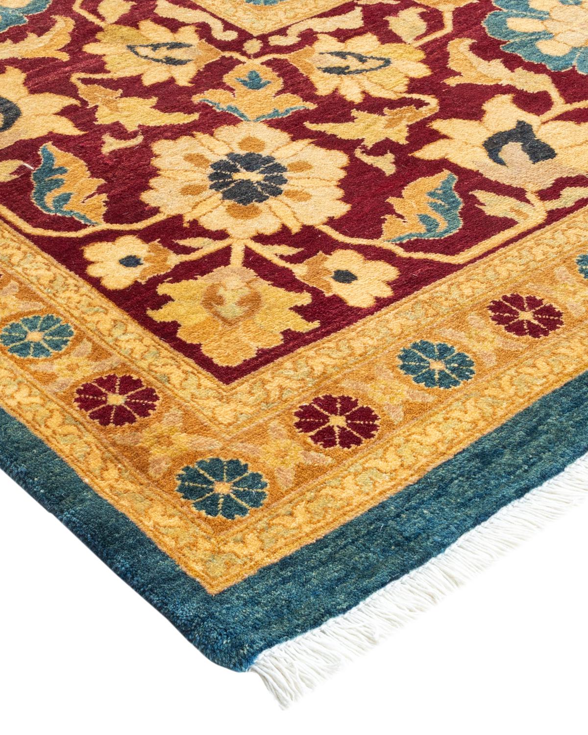 Avec leurs palettes discrètes et leurs motifs à l'envers, les tapis de la collection Mogul apporteront une sophistication intemporelle à n'importe quelle pièce. Influencés par un éventail de motifs turcs, indiens et persans, les artisans qui tissent