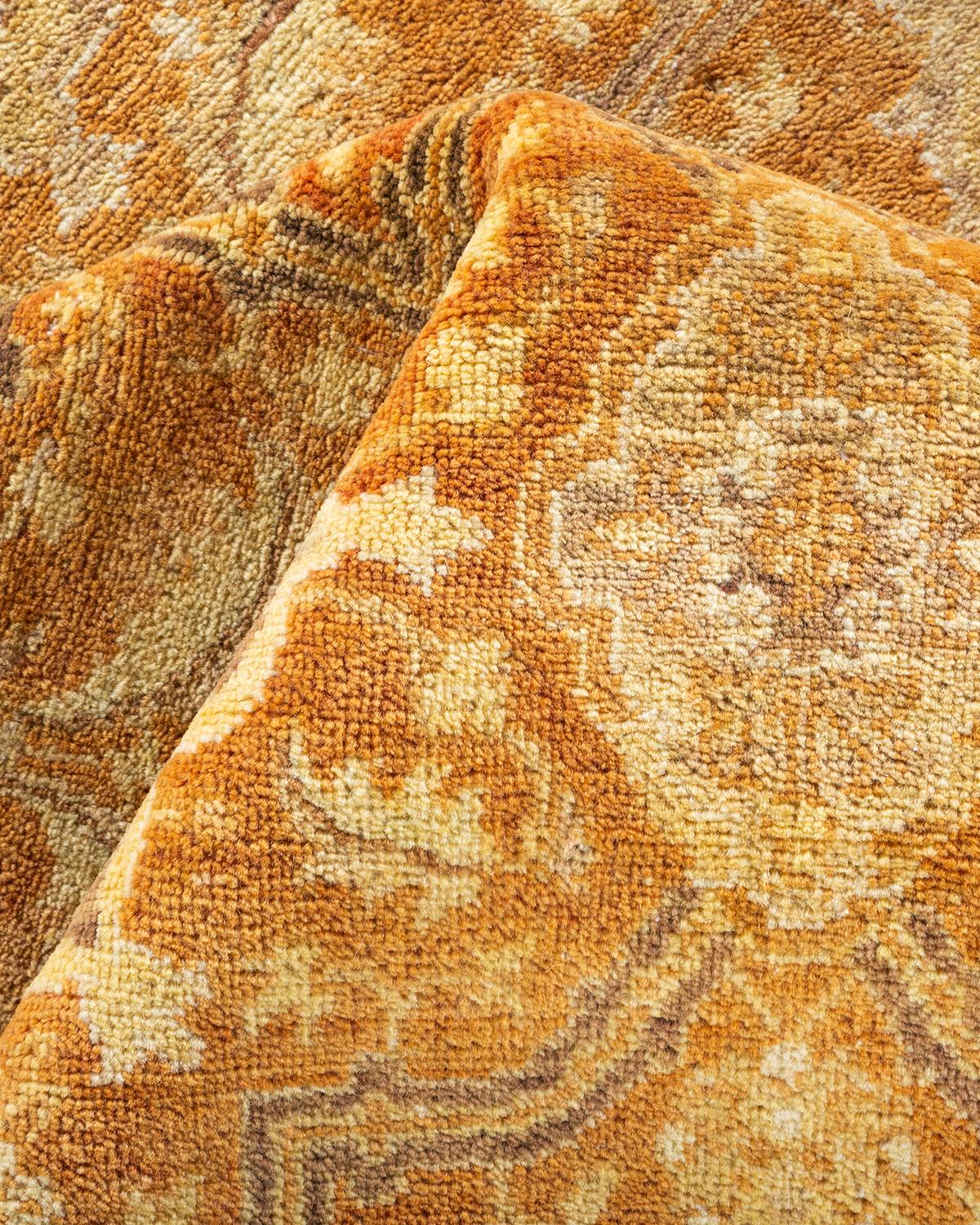 Handgeknüpfter, geblümter Mogul-Teppich in Braun, Unikat im Angebot 1