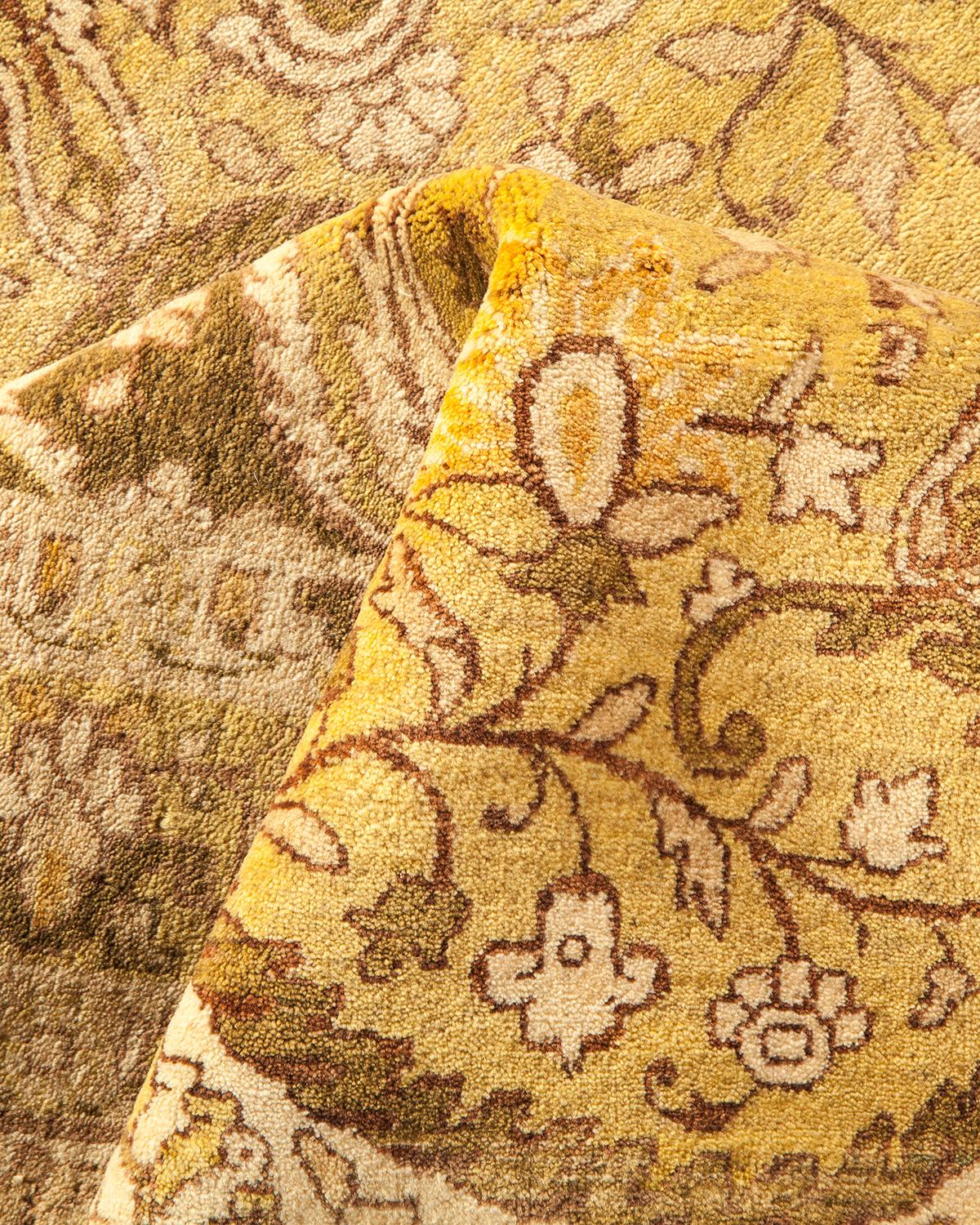 Tapis Mogul vert à fleurs noué à la main unique en son genre en vente 1