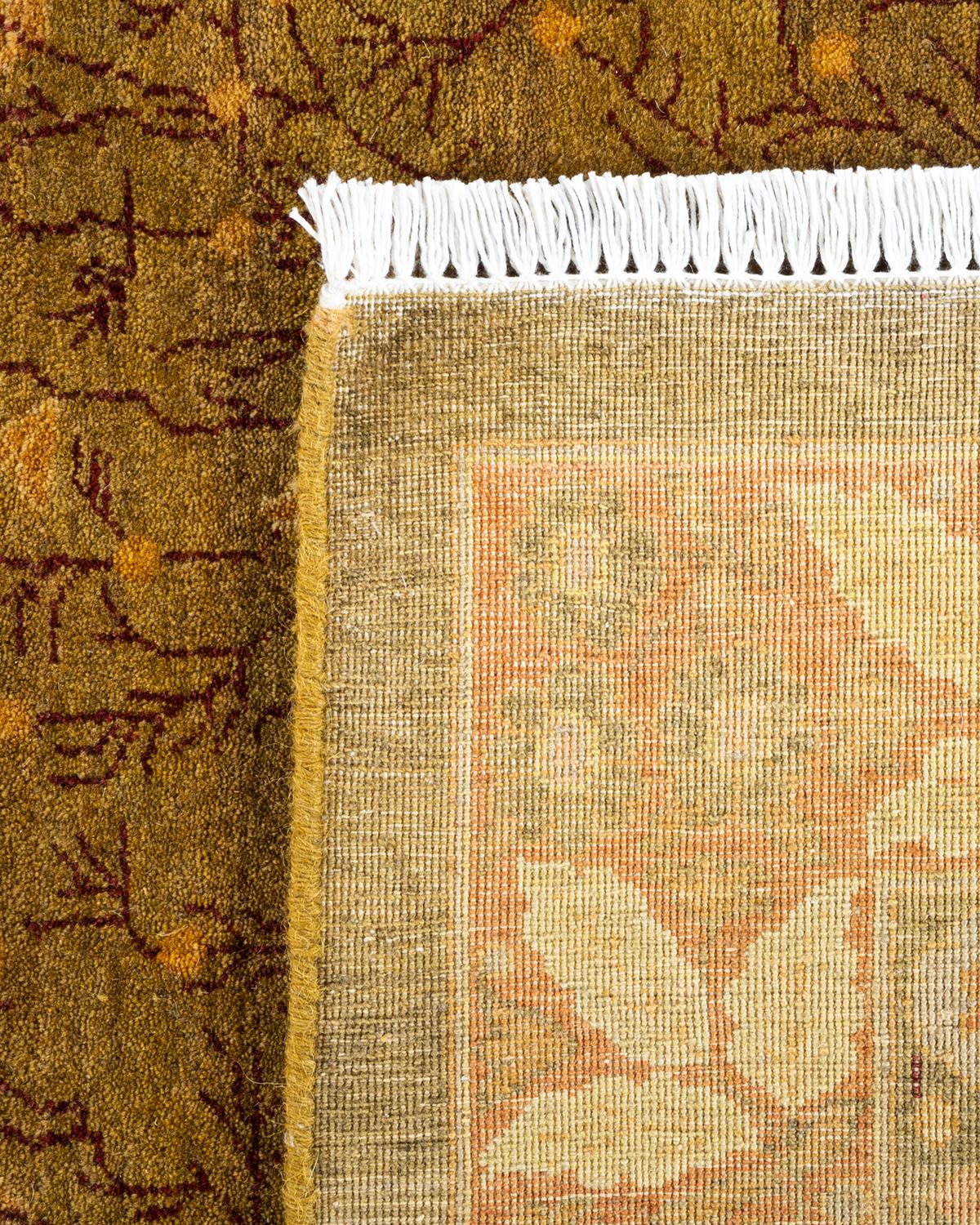 XXIe siècle et contemporain Tapis Mogul vert à fleurs noué à la main, unique en son genre en vente