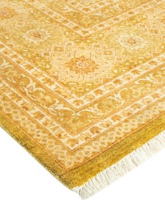 Handgeknüpfter, geblümter Mogul-grüner Teppich, Unikat